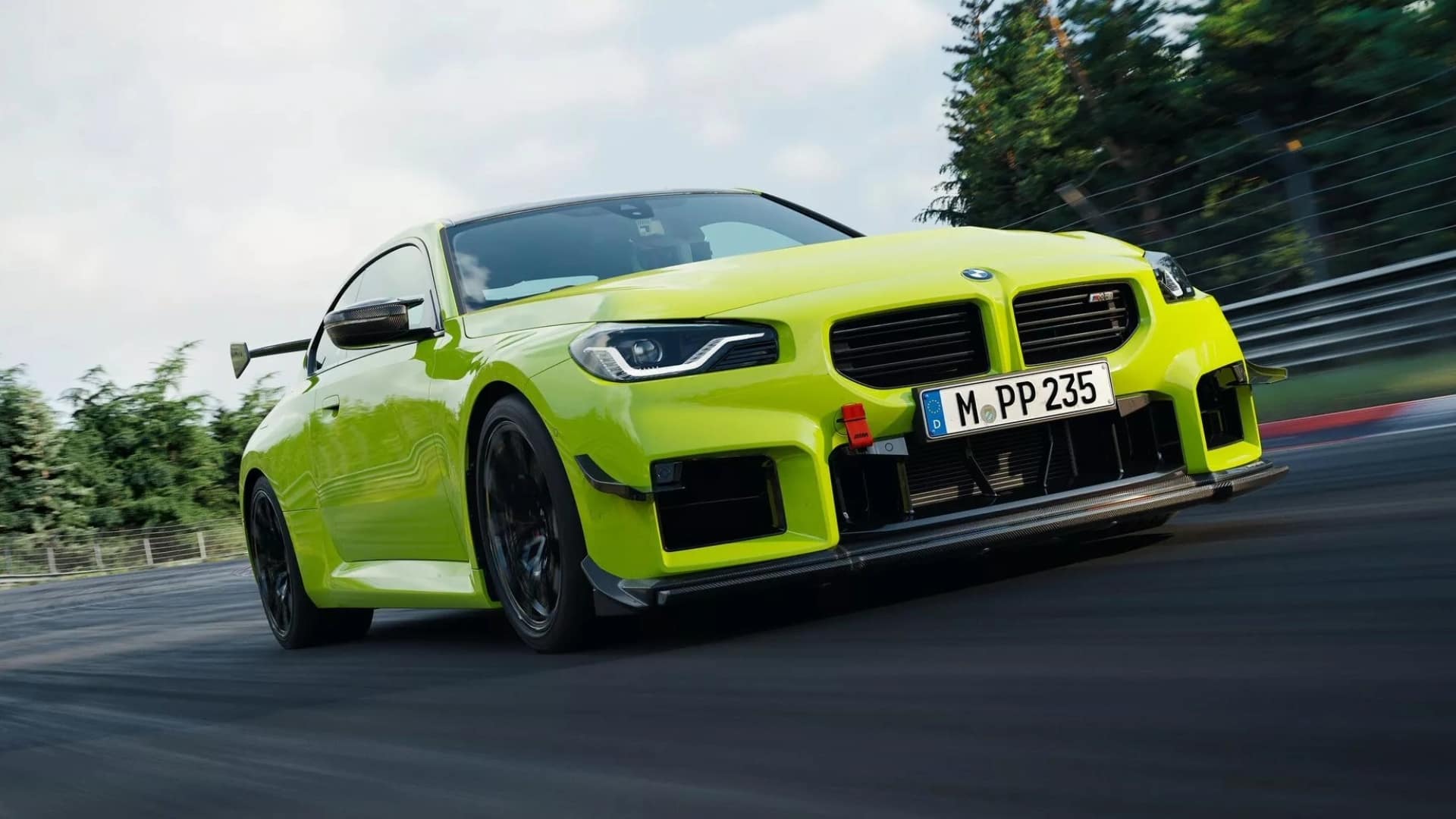 नई BMW M2 CS भारत में लॉन्च, गजब है इसकी रफ्तार 