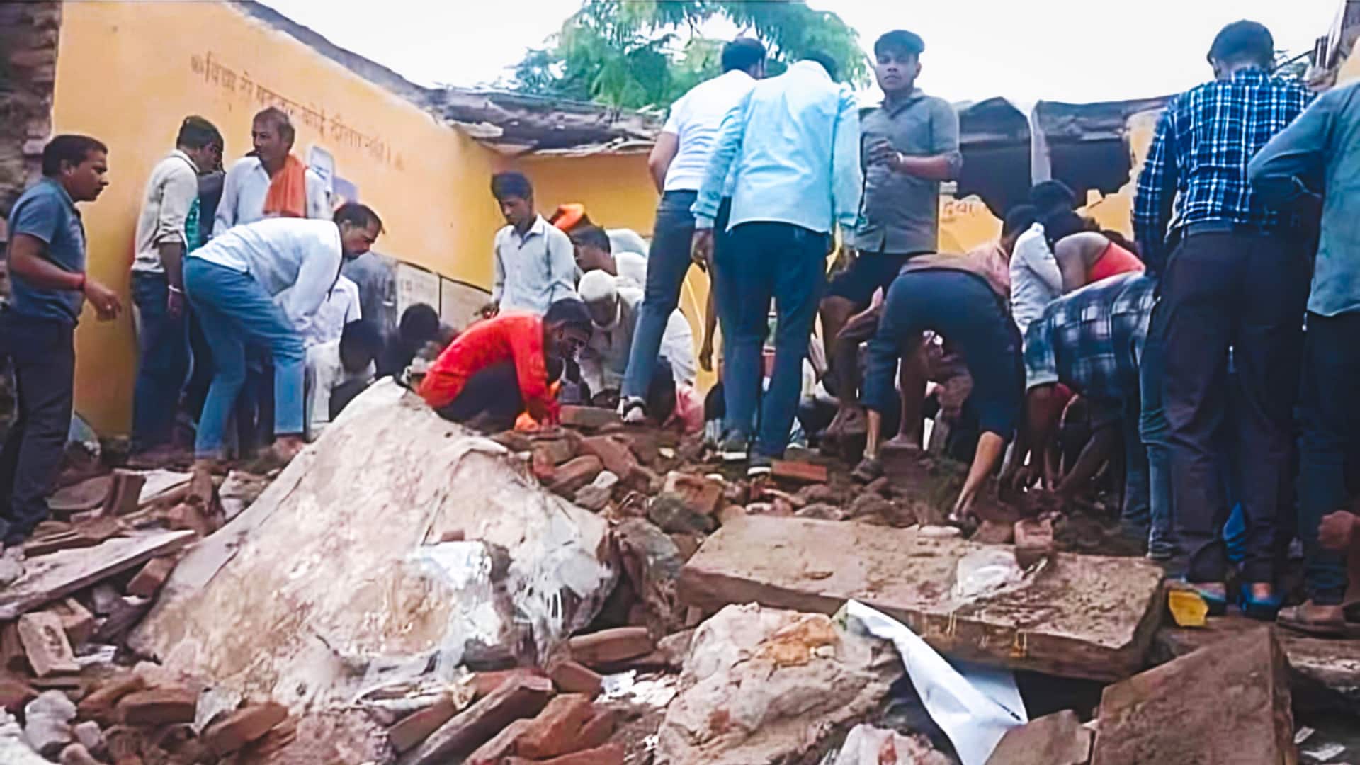 राजस्थान: झालावाड़ में सरकारी स्कूल की छत गिरी, 6 बच्चों की मौत, 28 गंभीर घायल 