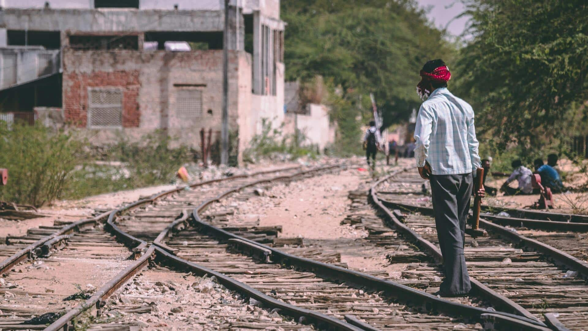 उत्तराखंड: उधम सिंह नगर में रेलवे ट्रैक पर डाला बिजली का हाइटेंशन तार, बड़ा हादसा टला