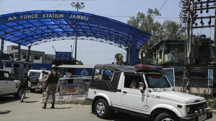 जम्मू हवाई अड्डे पर हुए धमाकों को पुलिस प्रमुख ने बताया आतंकी हमला