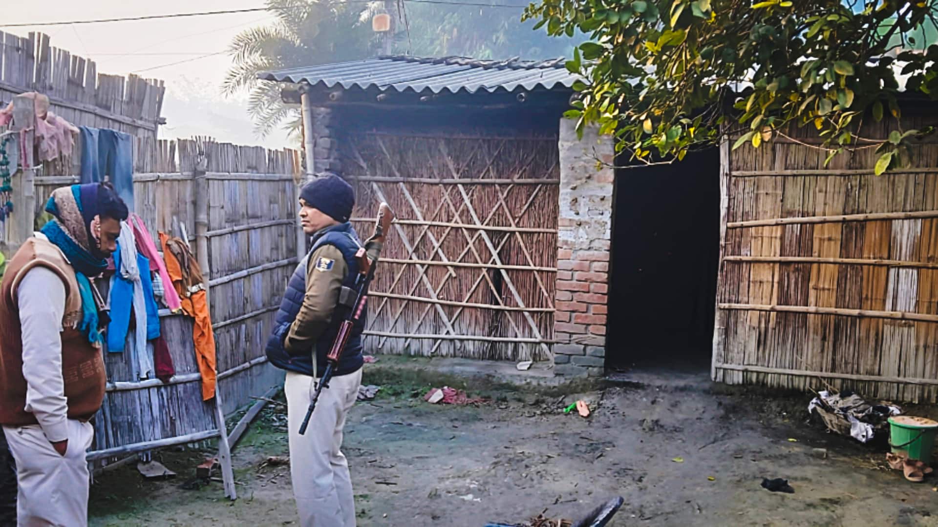 बिहार के मुजफ्फरपुर में पिता ने 5 बच्चों के साथ फांसी लगाई, आर्थिक तंगी बनी वजह