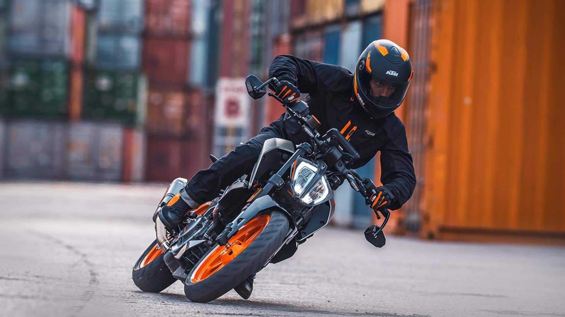 KTM ड्यूक बाइक के अपडेटेड मॉडल्स पेश, जानिए भारत में कब होंगे लॉन्च 