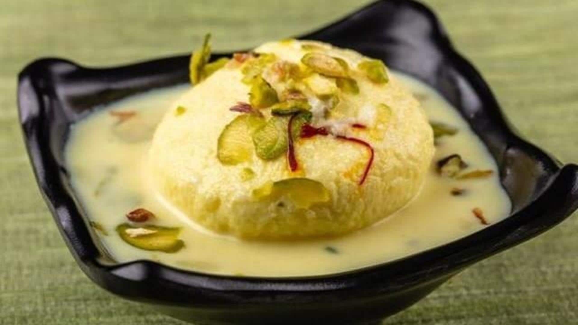 बिना दूध की चाशनी के बनाएं रसमलाई, जानिए इसे तैयार करने की रेसिपी