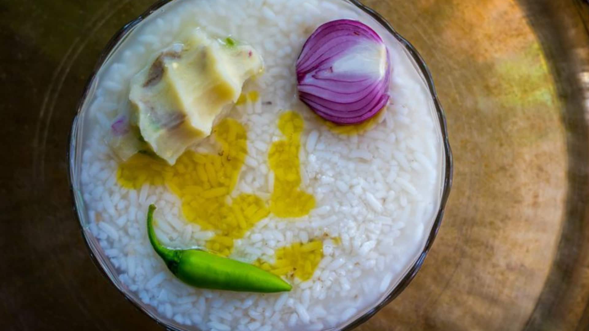 गर्मियों में बचे हुए चावल से बनाएं ठंडा-ठंडा पंता भात, शरीर को मिलेगी ठंडक