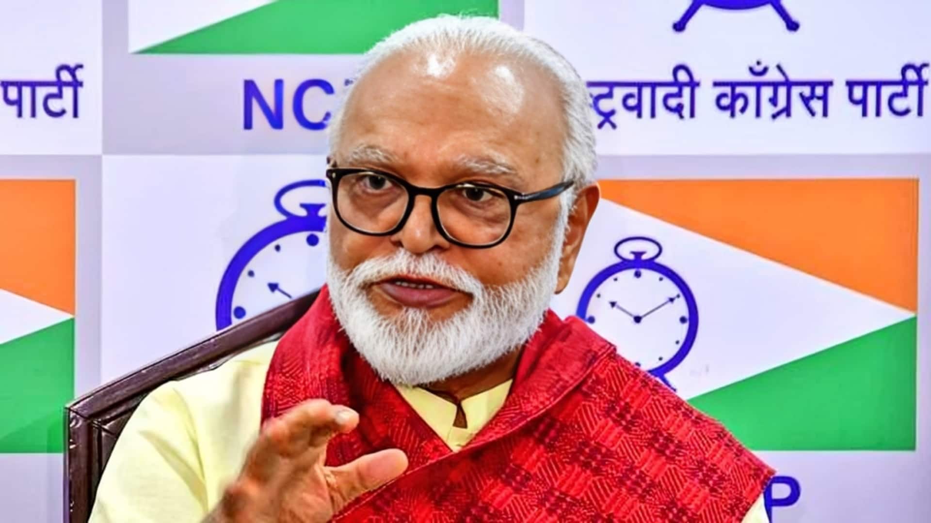 महाराष्ट्र: देवेंद्र फडणवीस की कैबिनेट में शामिल हुए NCP नेता छगन भुजबल, शपथ ली महाराष्ट्र: देवेंद्र फडणवीस की कैबिनेट में शामिल हुए NCP नेता छगन भुजबल, शपथ ली