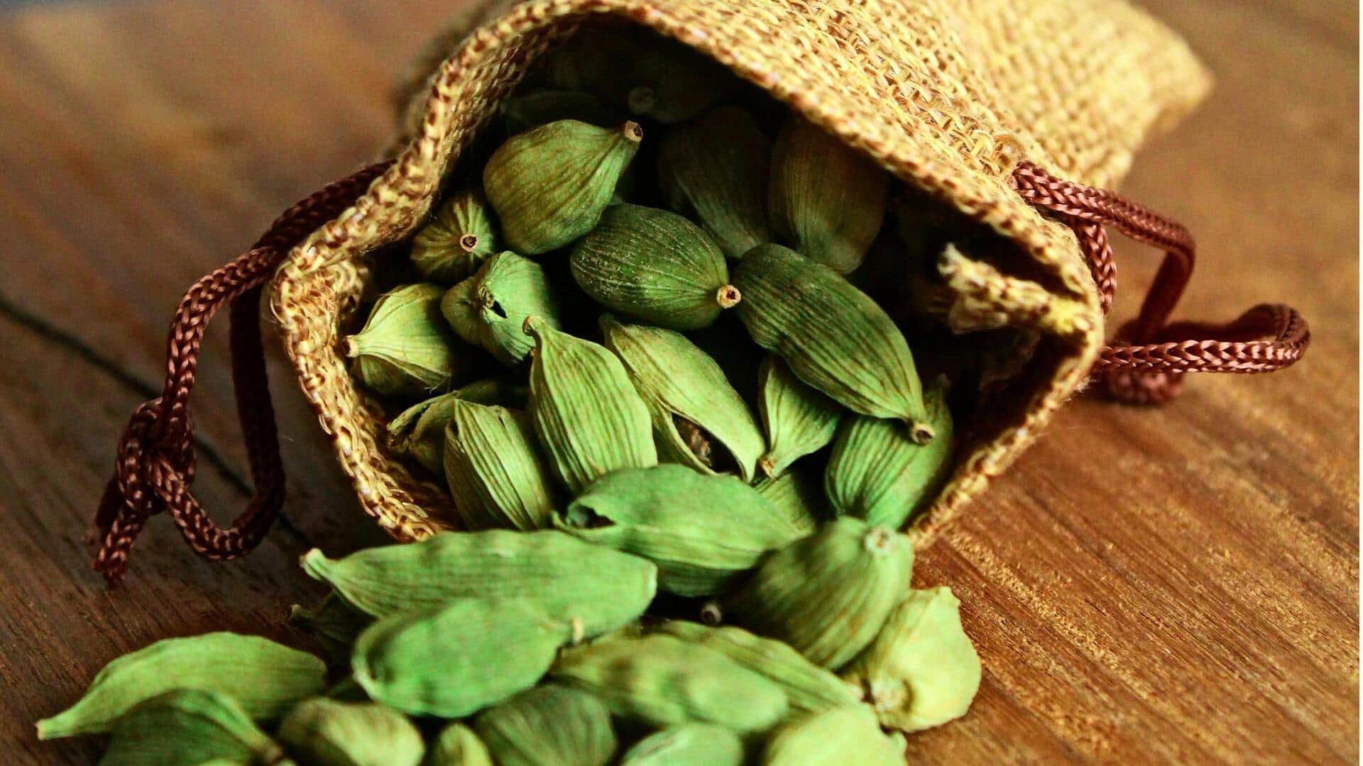 खाने का स्वाद बढ़ा सकती है इलायची, जानिए इसे घर पर उगाने का तरीका