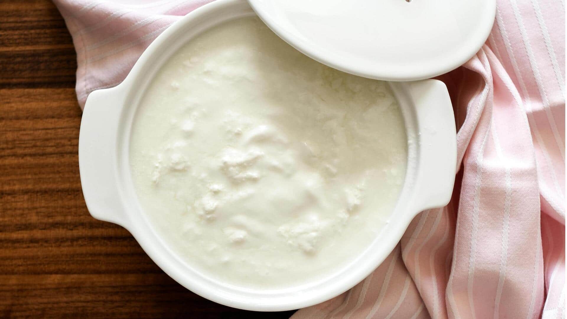 बेकिंग करते समय अंडे के विकल्प के रूप में इस्तेमाल करें ये 4 खाद्य पदार्थ