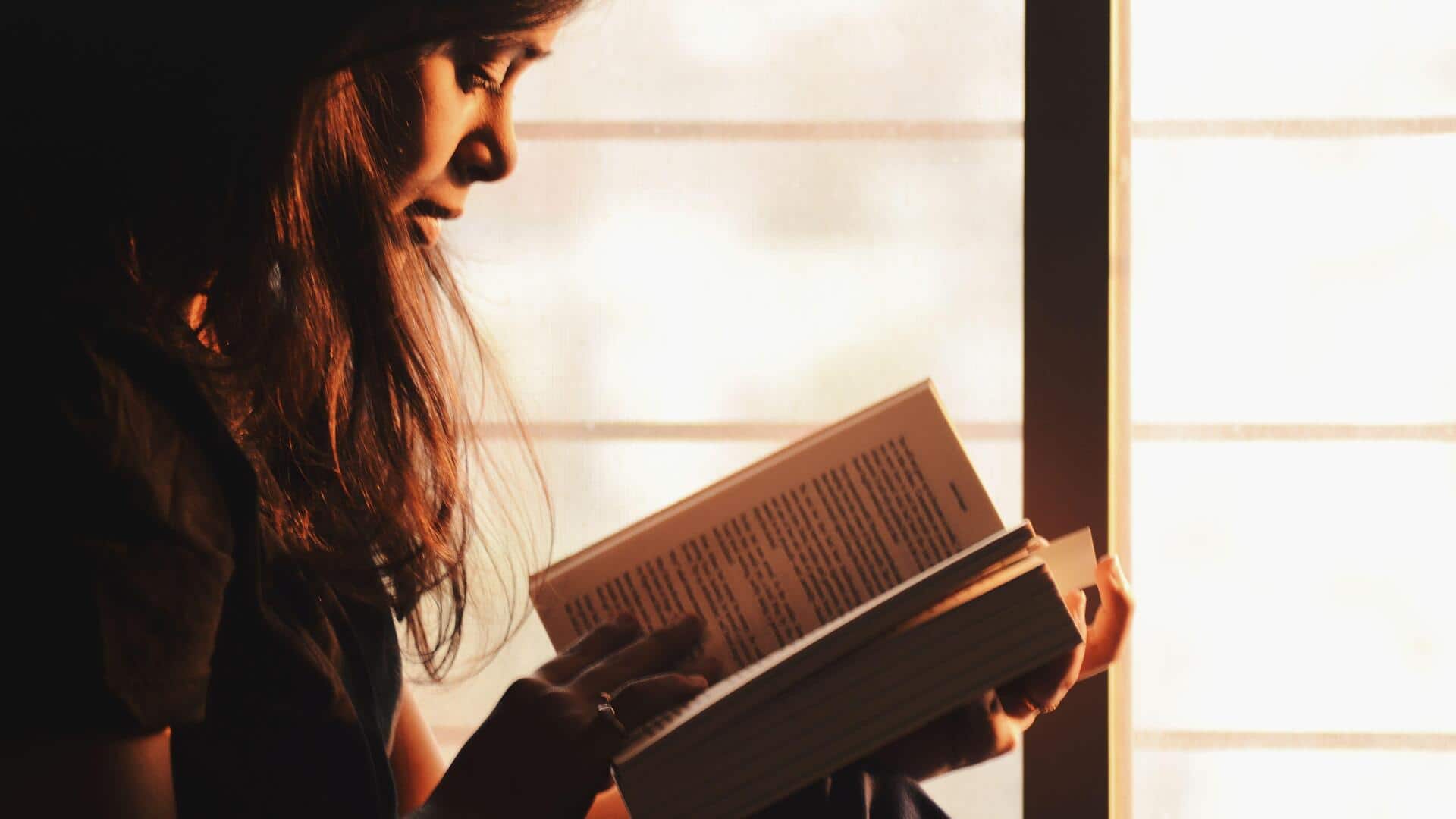 किताबें पढ़ने की आदत फिर से शुरू करना चाहते हैं? अपनाएं ये 5 आसान टिप्स