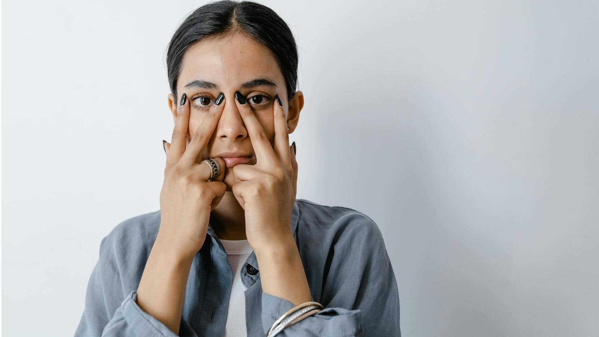 लोगों के बीच काफी प्रचिलित हो रहा है फेस योग, जानिए इससे जुड़ी अहम बातें