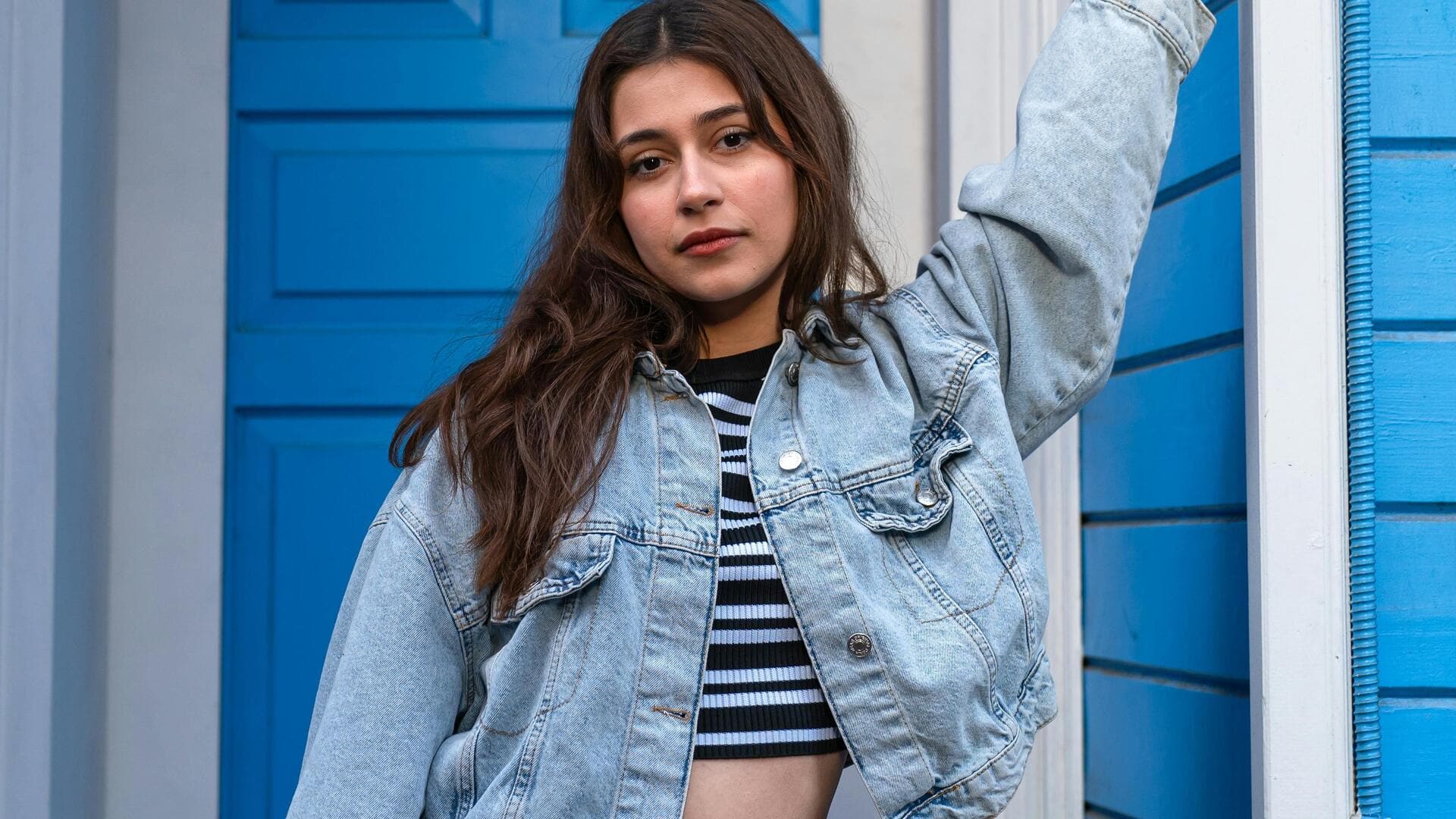 2026 में छाएंगे ये 5 शानदार डेनिम ट्रेंड, आज से ही कर लें अलमारी में शामिल