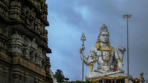 महाशिवरात्रि पर इन 4 प्रसिद्ध मंदिरों में होता है भगवान शंकर का विशेष रुद्राभिषेक