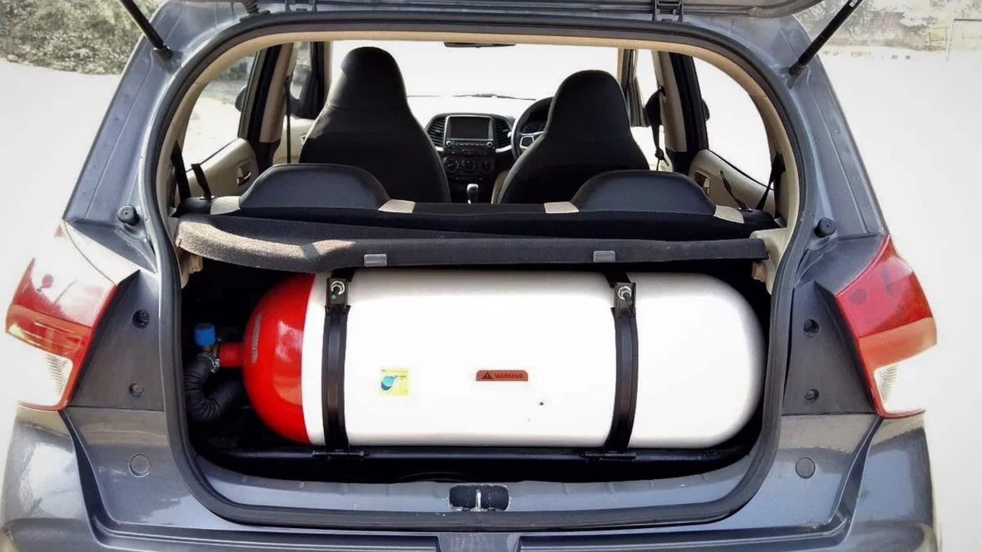 पैसे बचाने के चक्कर में मत करना ये गलतियां, CNG किट लगवाने से पहले रखें ध्यान