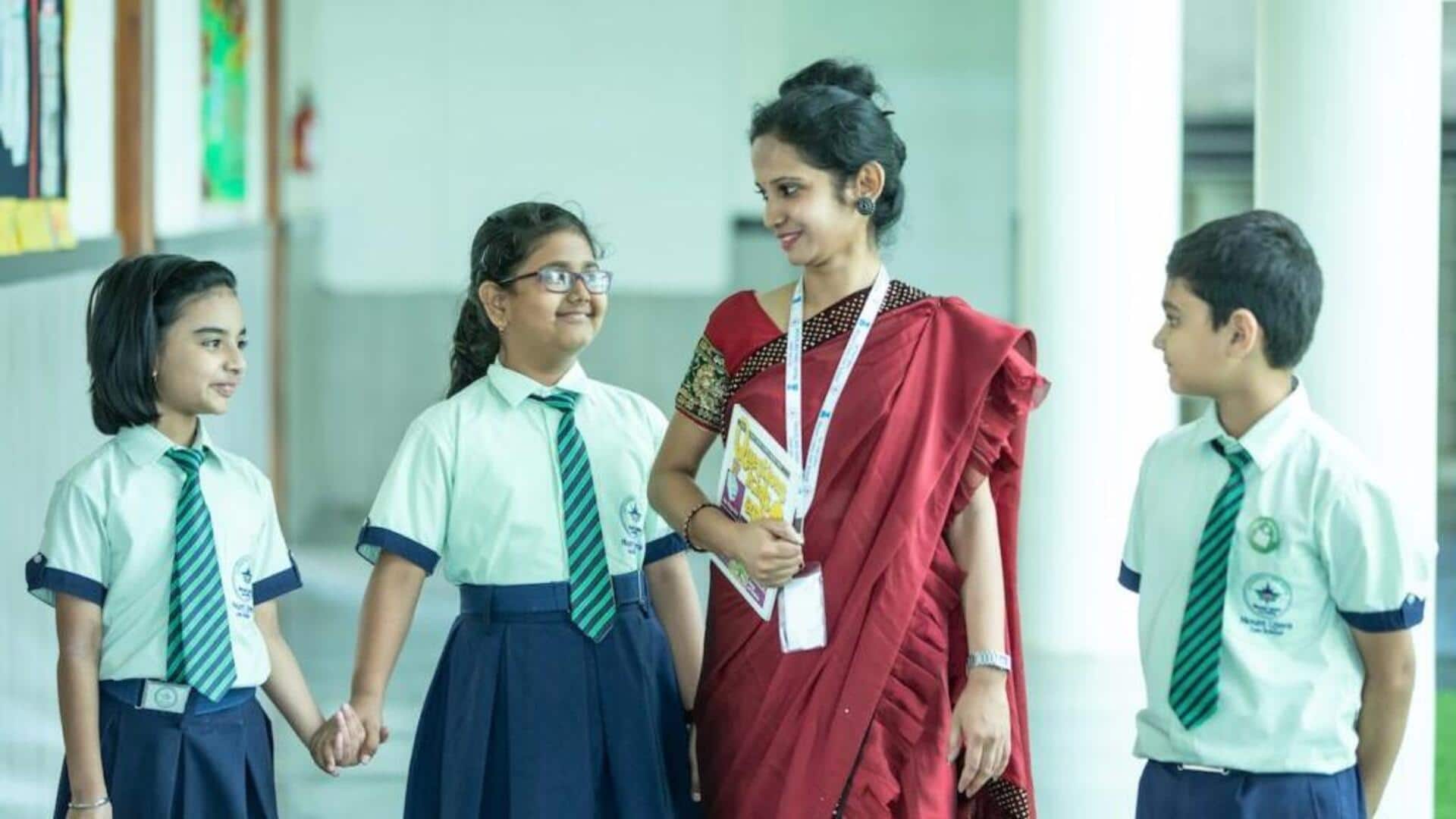 शिक्षक दिवस: अपने शिक्षक को सम्मानित करने के लिए अपनाएं ये 5 अनोखे तरीके शिक्षक दिवस: अपने शिक्षक को सम्मानित करने के लिए अपनाएं ये 5 अनोखे तरीके