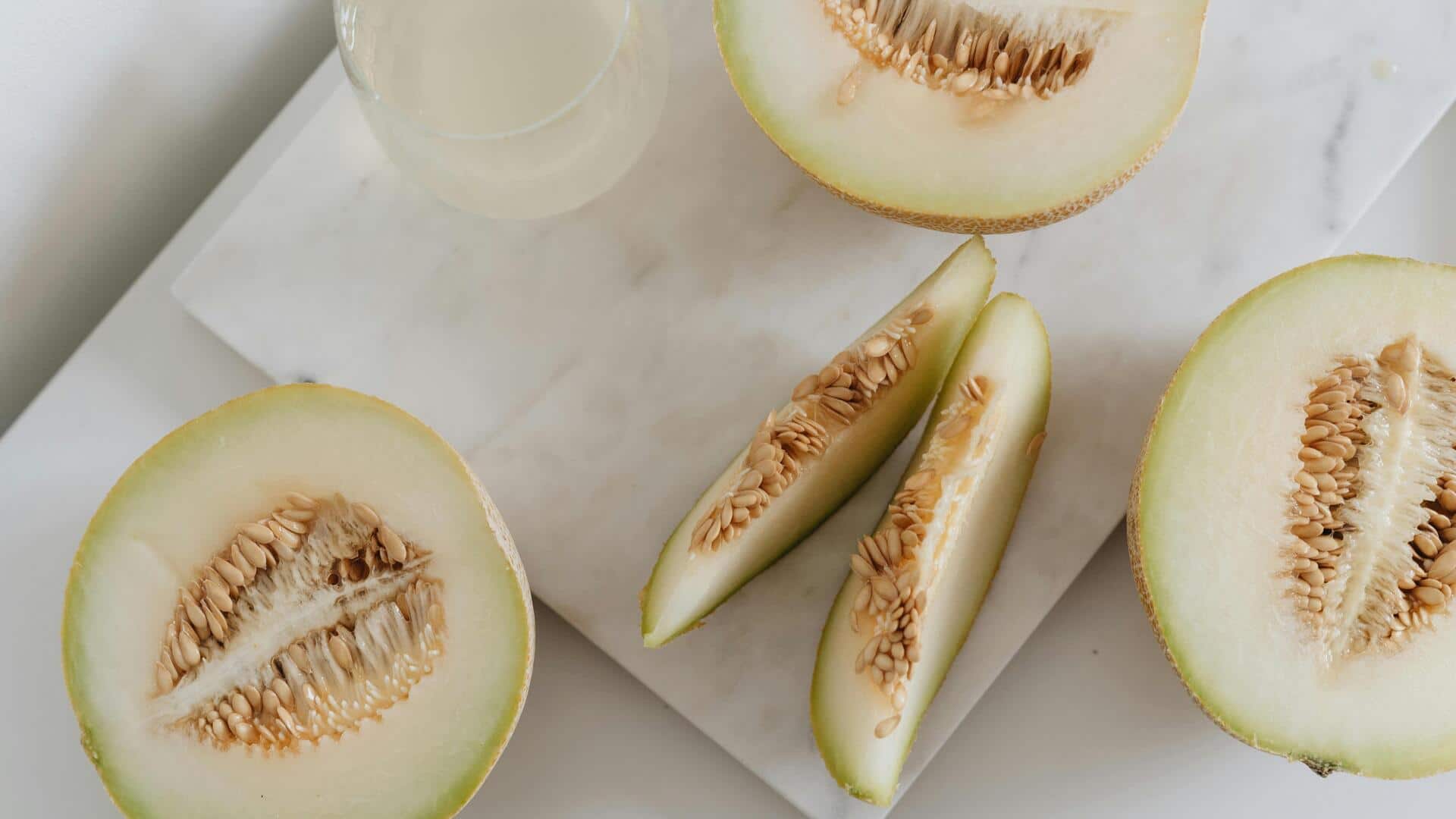 गर्मियों के दौरान इन कम कैलोरी खाद्य पदार्थों को बनाएं अपनी डाइट का हिस्सा