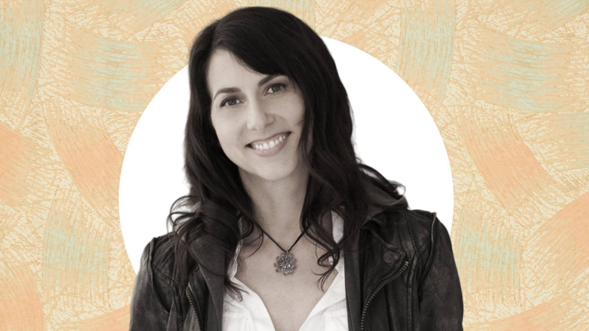 जेफ बेजोस की पूर्व पत्नी मैकेंजी स्कॉट ने अमेजन में क्यों घटाई अपनी हिस्सेदारी?