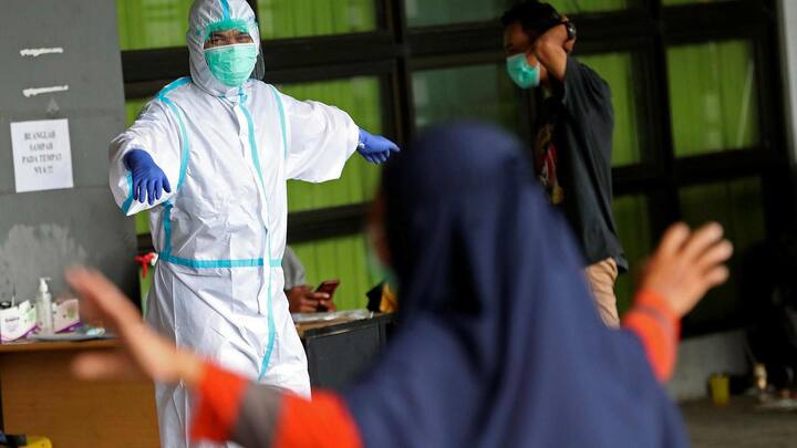 इंडोनेशिया में कोरोना संक्रमण बेकाबू, वैज्ञानिकों ने नए वेरिएंट की आशंका को लेकर चेताया