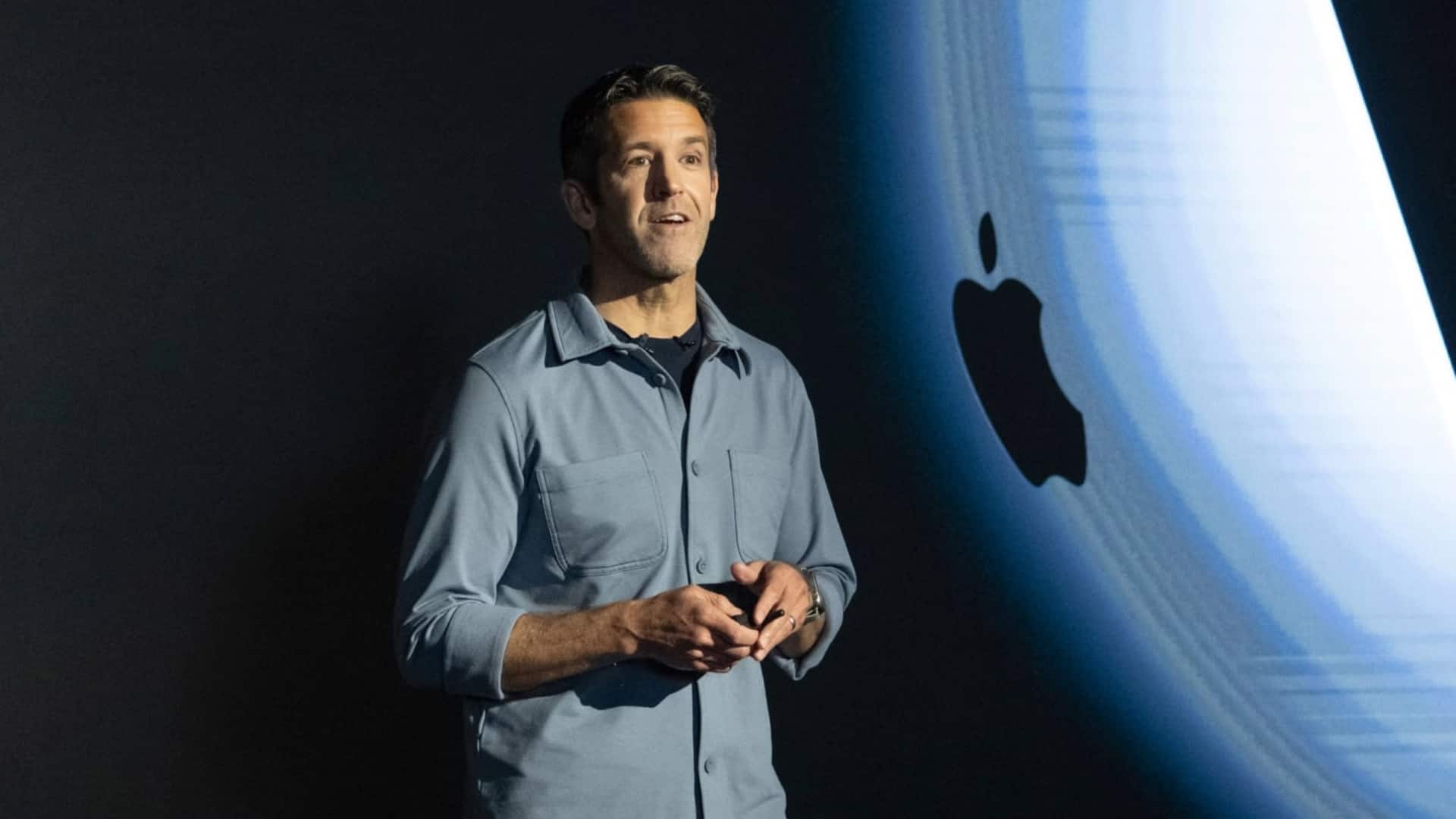 कौन हैं ऐपल के भावी CEO जॉन टर्नस, जो टिम कुक का स्थान संभालेंगे?