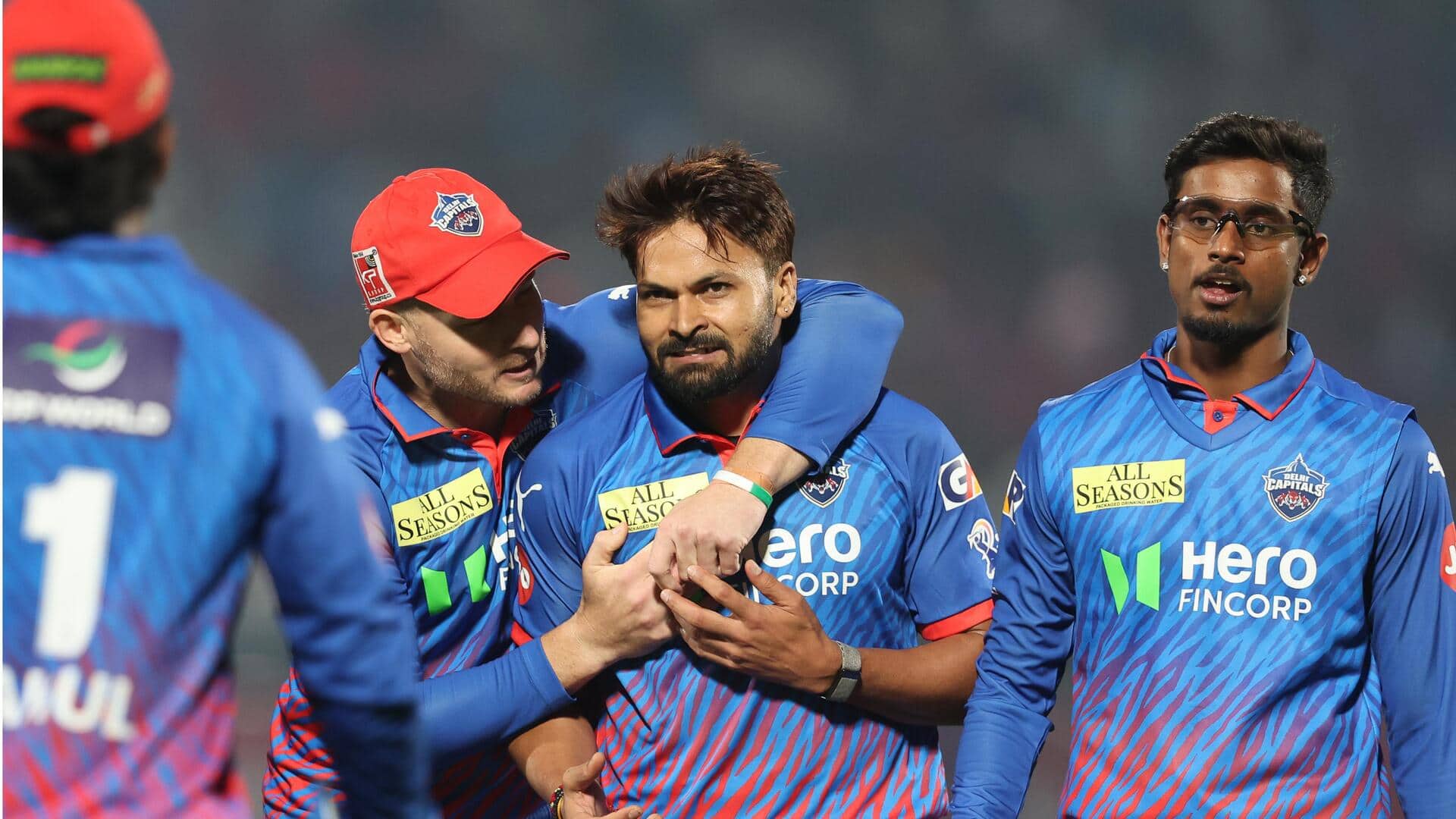IPL इतिहास के इन मैचों में तेज गेंदबाजों ने फेंके हैं सबसे अधिक ओवर