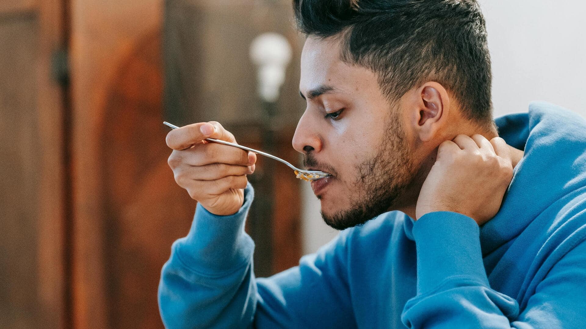 स्वस्थ रहने के लिए अपनाएं ये 5 खान-पान की आदतें, जीवन में आएगी सकारात्मक बदलाव