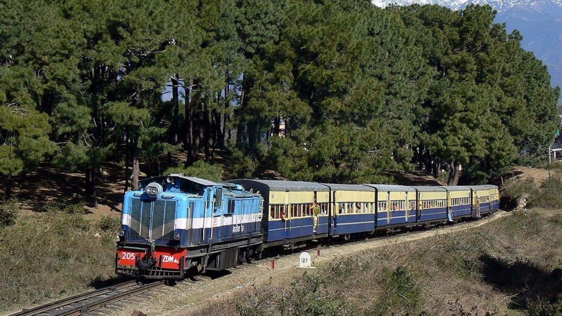 ट्रेन से यात्रा करते हैं? इन तरीकों से अपनी यात्रा को बनाएं पर्यावरण अनुकूल