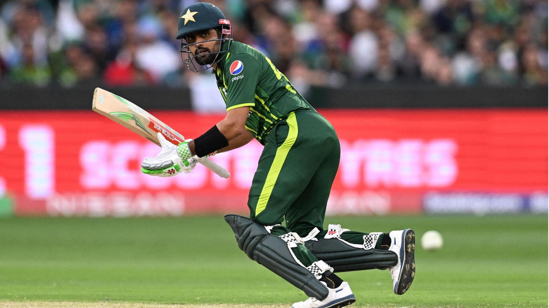 बाबर आजम पाकिस्तान की वनडे टीम से बाहर, बांग्लादेश के खिलाफ इन खिलाड़ियों को मिला मौका 