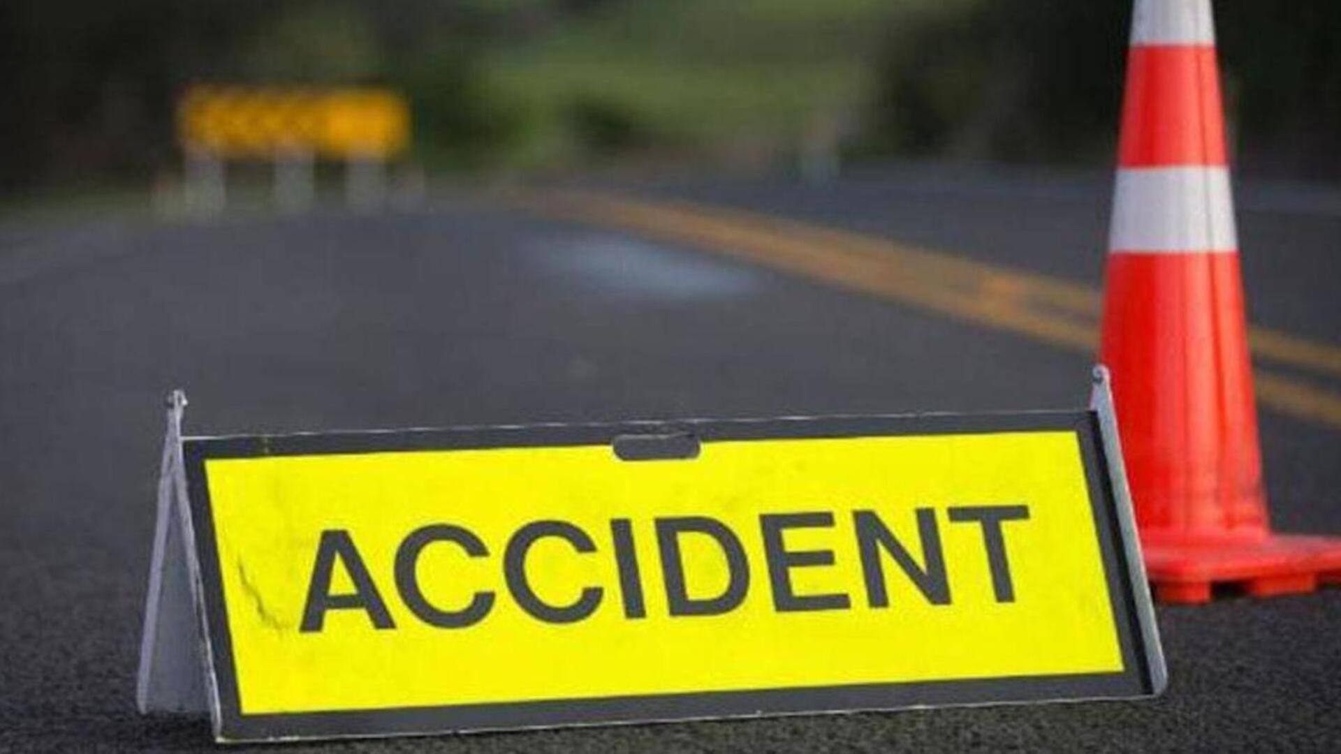 महाराष्ट्र: नागपुर-पुणे राजमार्ग पर ट्रक से टकराई यात्रियों से भरी बस, 7 की मौत