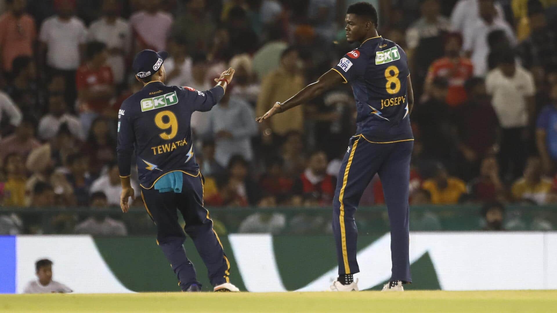 IPL में सर्वश्रेष्ठ गेंदबाजी प्रदर्शन करने वाले खिलाड़ी और उनके आंकड़े