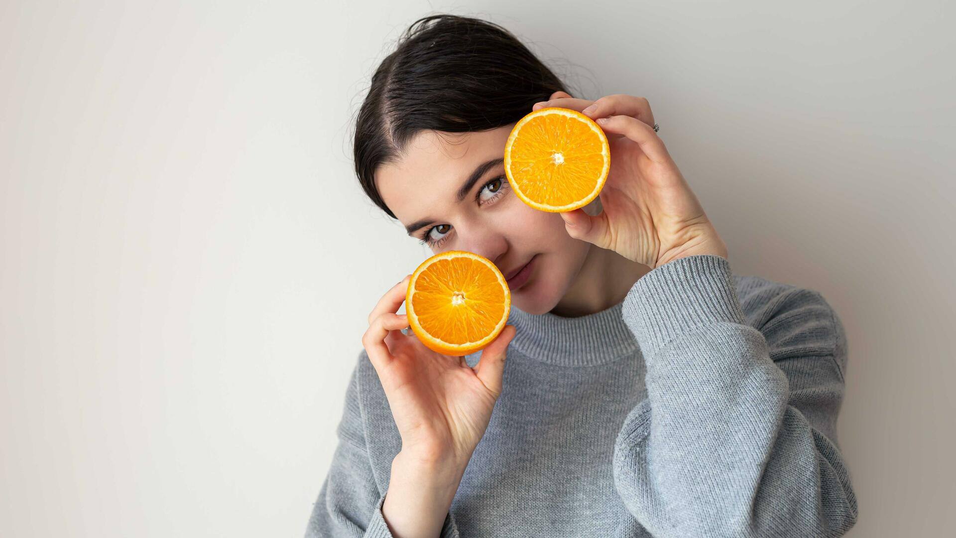 त्वचा को स्वस्थ रखने और निखारने में सहायक हैं संतरे के ये 5 फेस पैक 