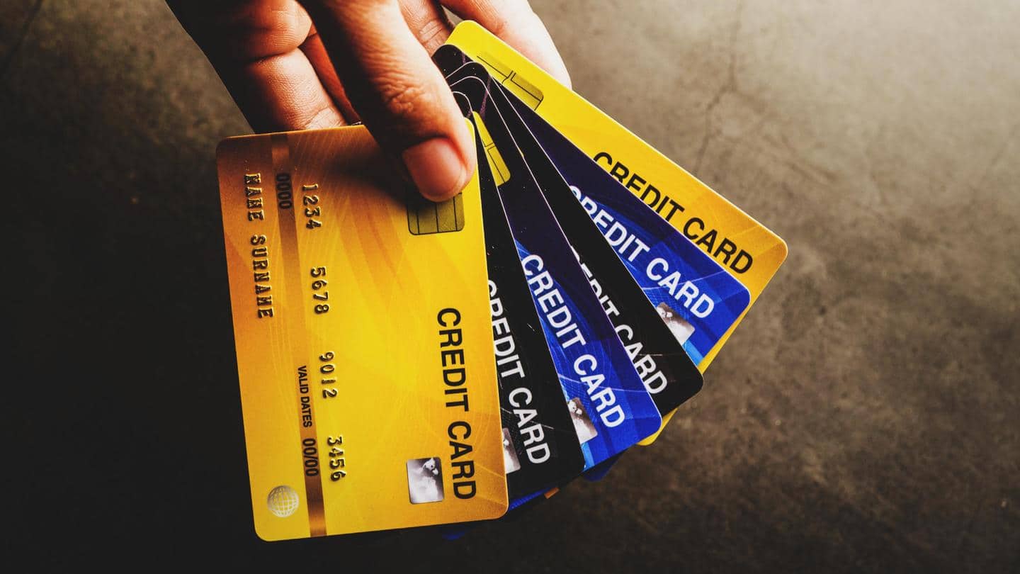 क्या आप भी रखते हैं एक से अधिक क्रेडिट कार्ड? जानिए इसके फायदे और नुकसान