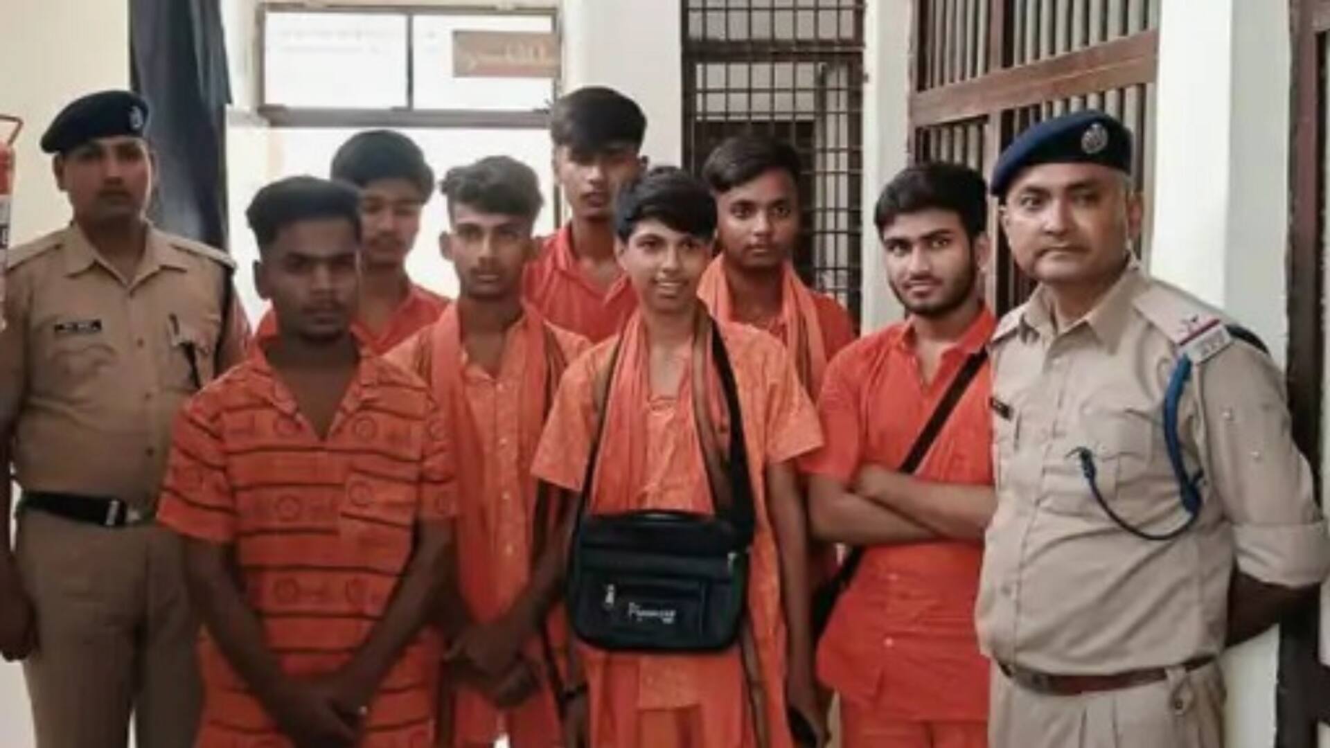 उत्तर प्रदेश के मिर्जापुर में कांवड़ियों ने CRPF जवान को पीटा, तुरंत मिल गई जमानत