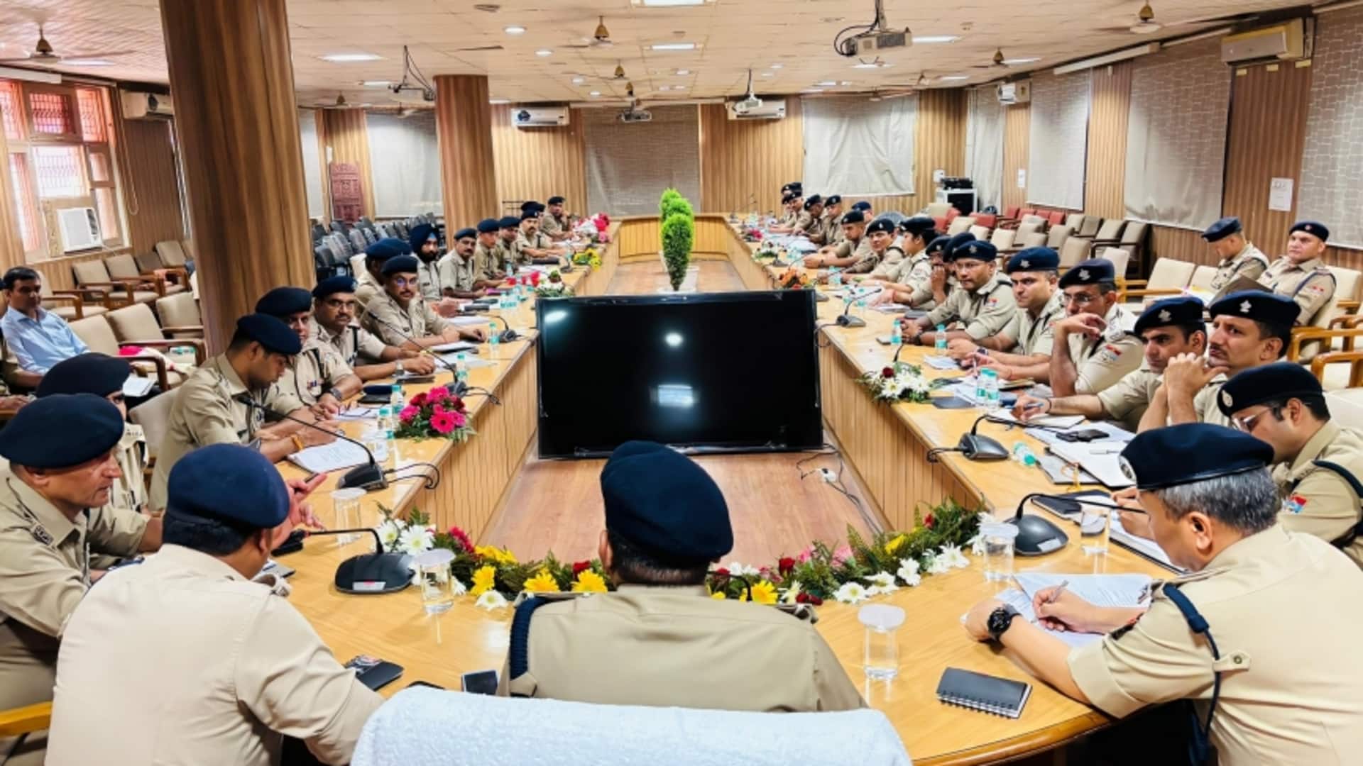देहरादून में ढोंगी बाबा बनकर घूम रहा था अवैध बांग्लादेशी, पुलिस ने गिरफ्तार किया देहरादून में ढोंगी बाबा बनकर घूम रहा था अवैध बांग्लादेशी, पुलिस ने गिरफ्तार किया