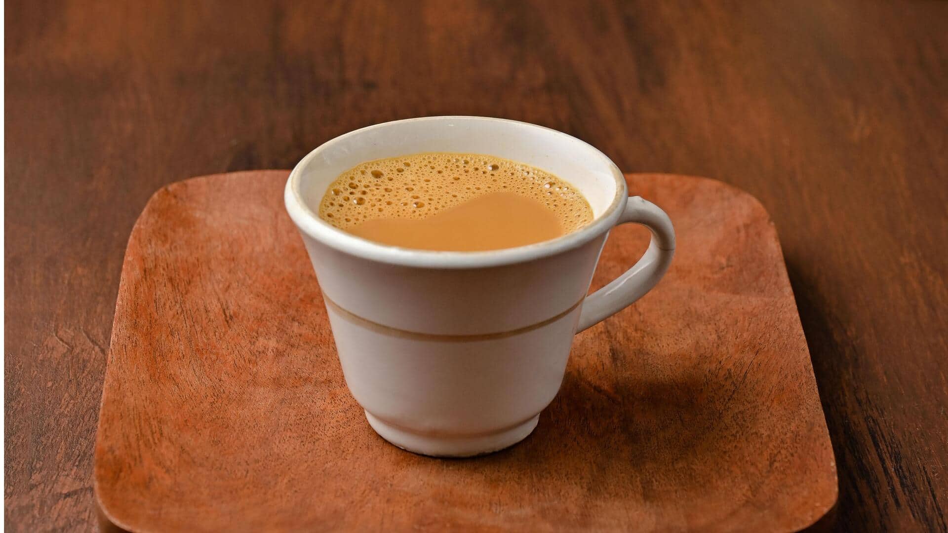 चाय के दाग लगे कपों को नया जैसा बनाने के लिए अपनाएं ये 5 आसान तरीके