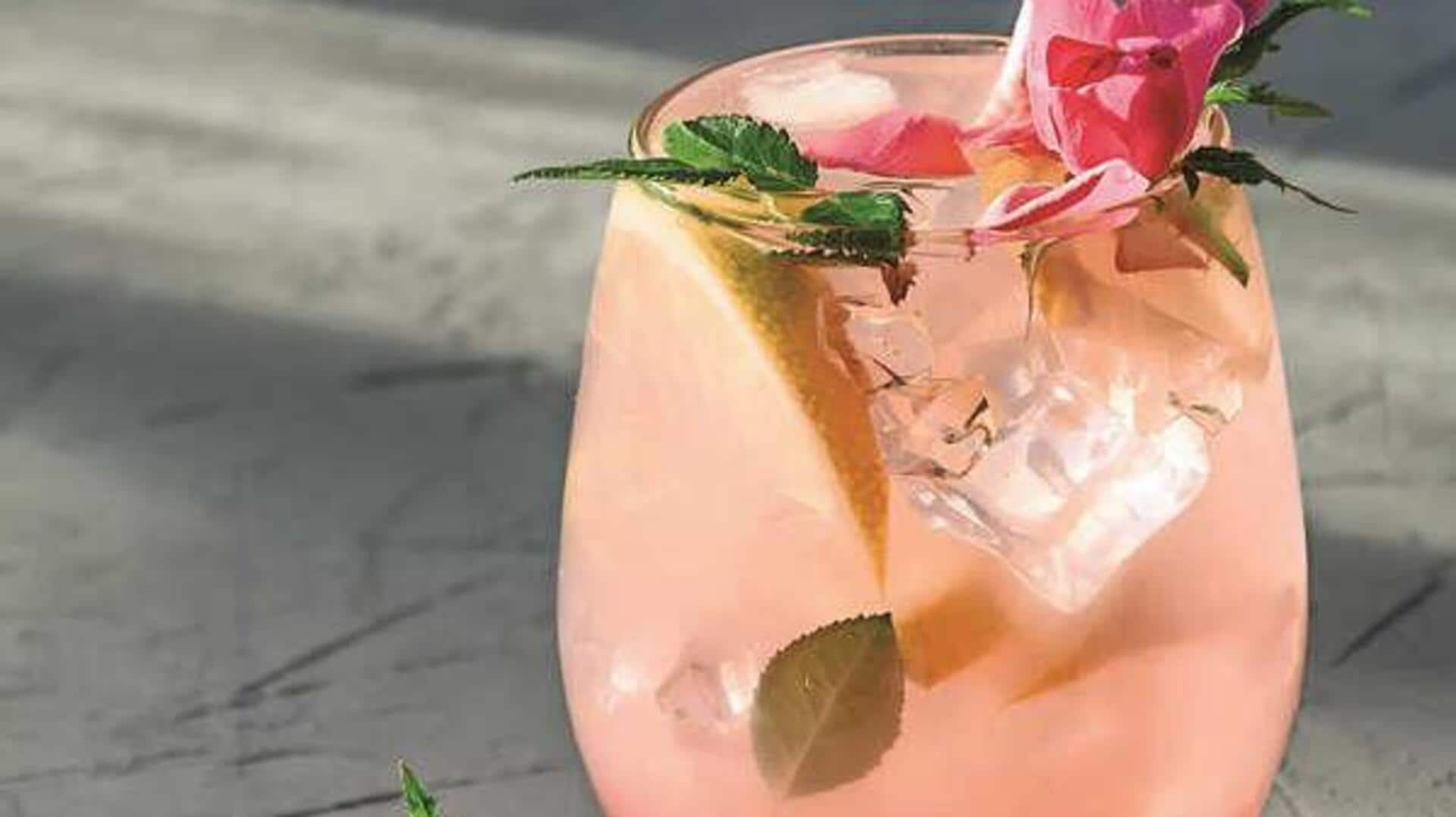 गुलाब से बनाकर पिएं ये पेय, स्वास्थ्य के लिए हैं लाभदायक