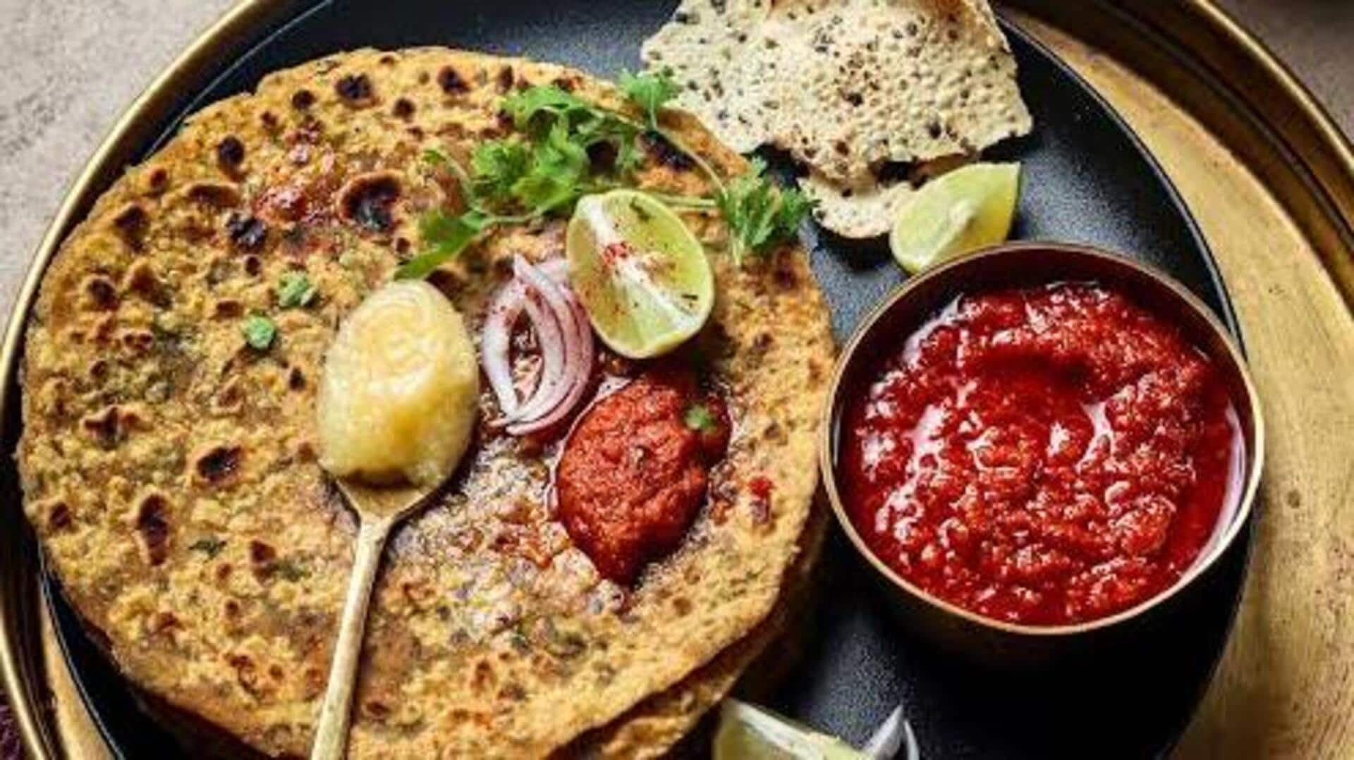 सुबह के नाश्ते में शामिल करें चिली गार्लिक दाल परांठा, एकदम आसान है बनाना