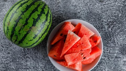 गर्मी से पाचन पर पड़ सकता है प्रतिकूल प्रभाव, स्वस्थ रखने के लिए खाएं ये चीजें