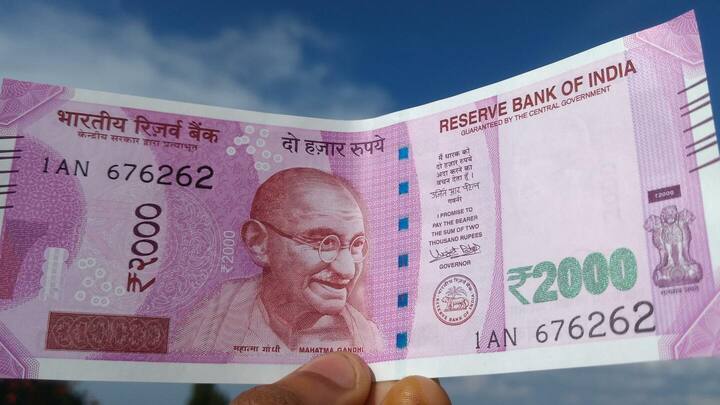 भाजपा सांसद सुशील मोदी ने संसद में उठाई 2,000 रुपये के नोट बंद करने की मांग