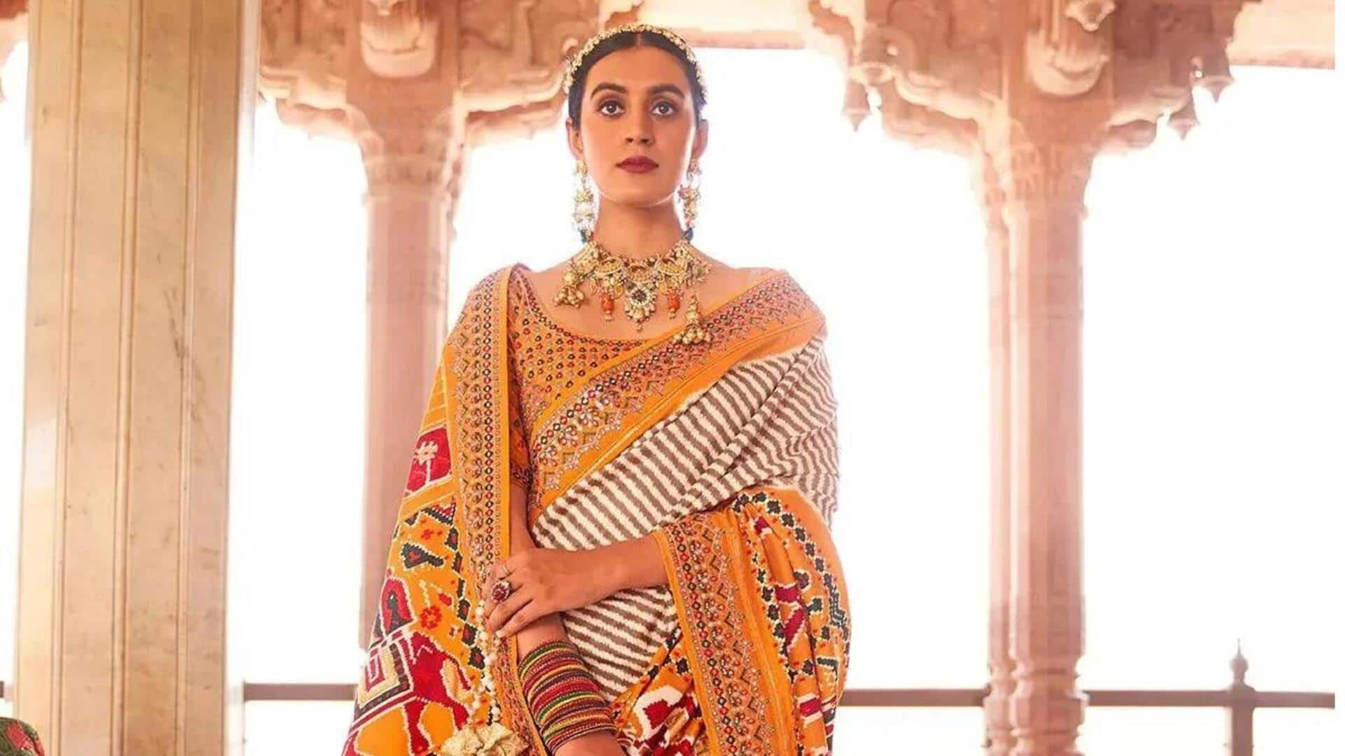 पटौला साड़ी खरीदने से पहले इन 5 बातों का रखें ध्यान, होगा सही चयन पटौला साड़ी खरीदने से पहले इन 5 बातों का रखें ध्यान, होगा सही चयन