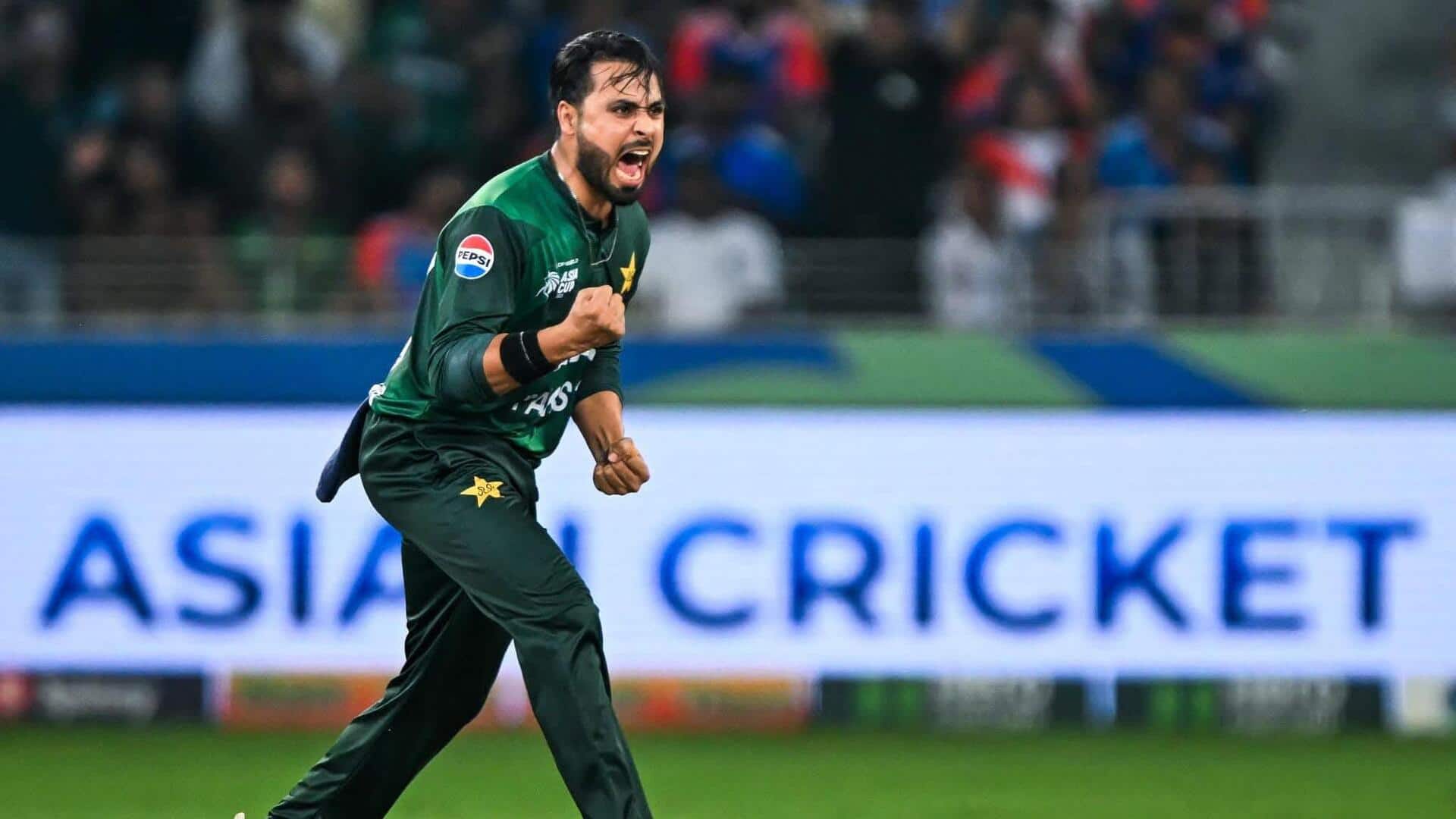 पाकिस्तान बनाम दक्षिण अफ्रीका: फहीम अशरफ ने दूसरी बार टी-20 अंतरराष्ट्रीय में लिया 4 विकेट हॉल पाकिस्तान बनाम दक्षिण अफ्रीका: फहीम अशरफ ने दूसरी बार टी-20 अंतरराष्ट्रीय में लिया 4 विकेट हॉल