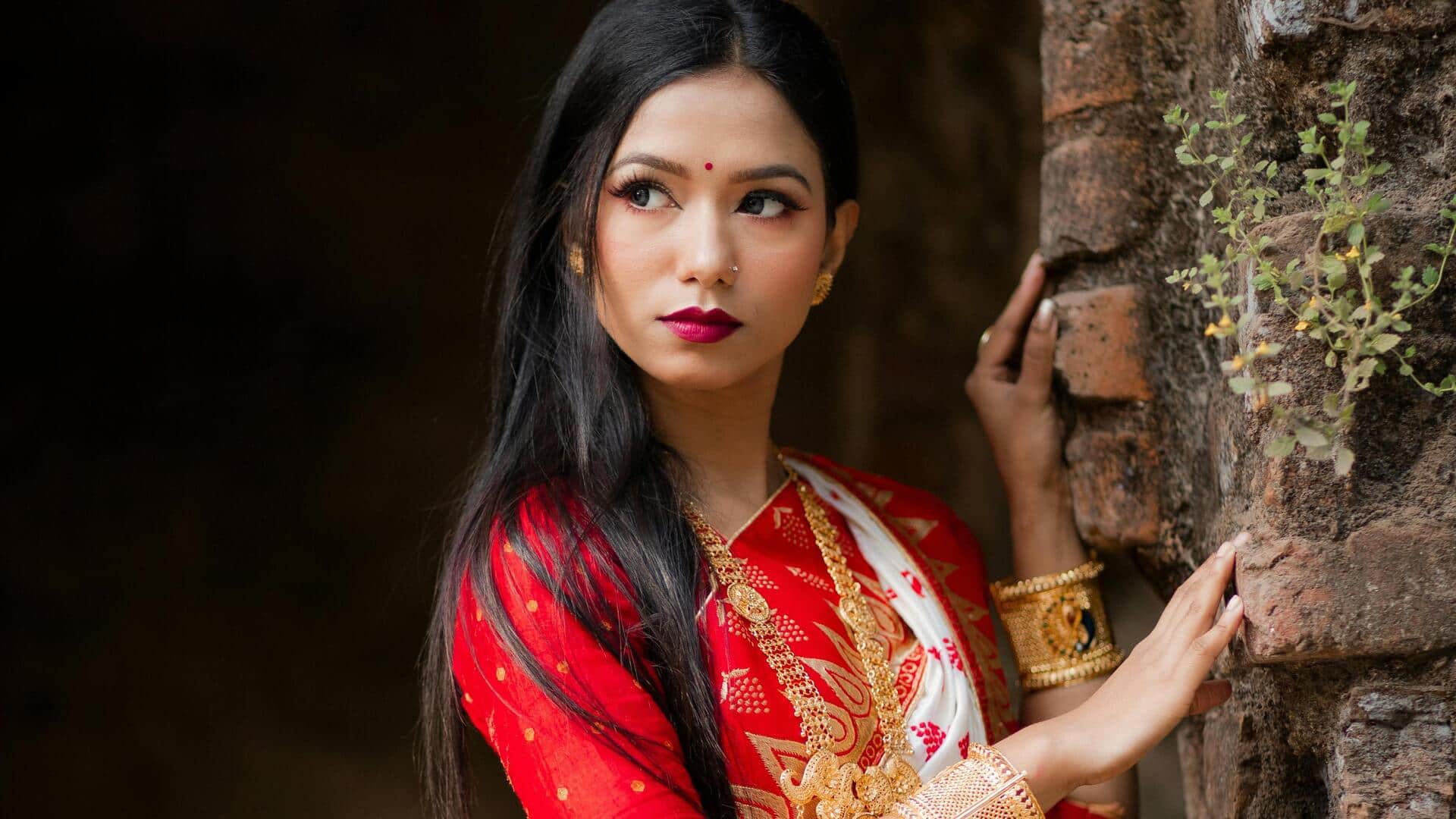 हर महिला के पास होने चाहिए पश्चिम बंगाल के ये 4 पारंपरिक कपड़े, देंगे खूबसूरत लुक हर महिला के पास होने चाहिए पश्चिम बंगाल के ये 4 पारंपरिक कपड़े, देंगे खूबसूरत लुक