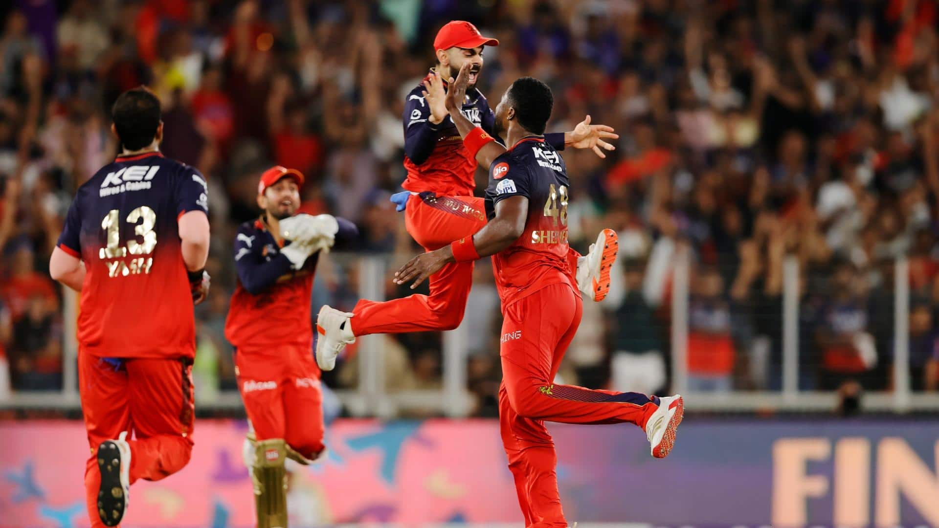 IPL 2025: RCB ने जीता अपना पहला खिताब, फाइनल में PBKS को हराया IPL 2025: RCB ने जीता अपना पहला खिताब, फाइनल में PBKS को हराया