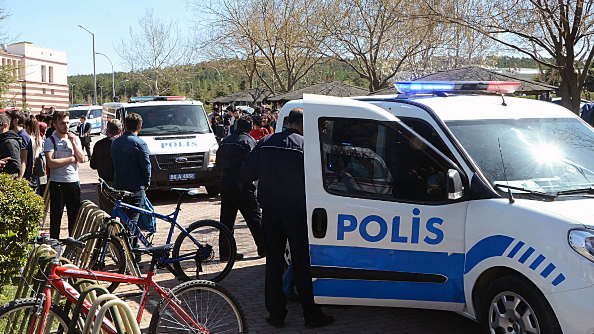 तुर्की में लगातार दूसरे दिन एक और स्कूल में गोलीबारी; 4 लोगों की मौत, 20 घायल