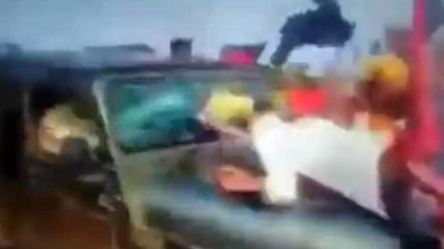 लखीमपुर हिंसा में नया वीडियो सामने आया, किसानों को पीछे से टक्कर मारती दिख रही जीप