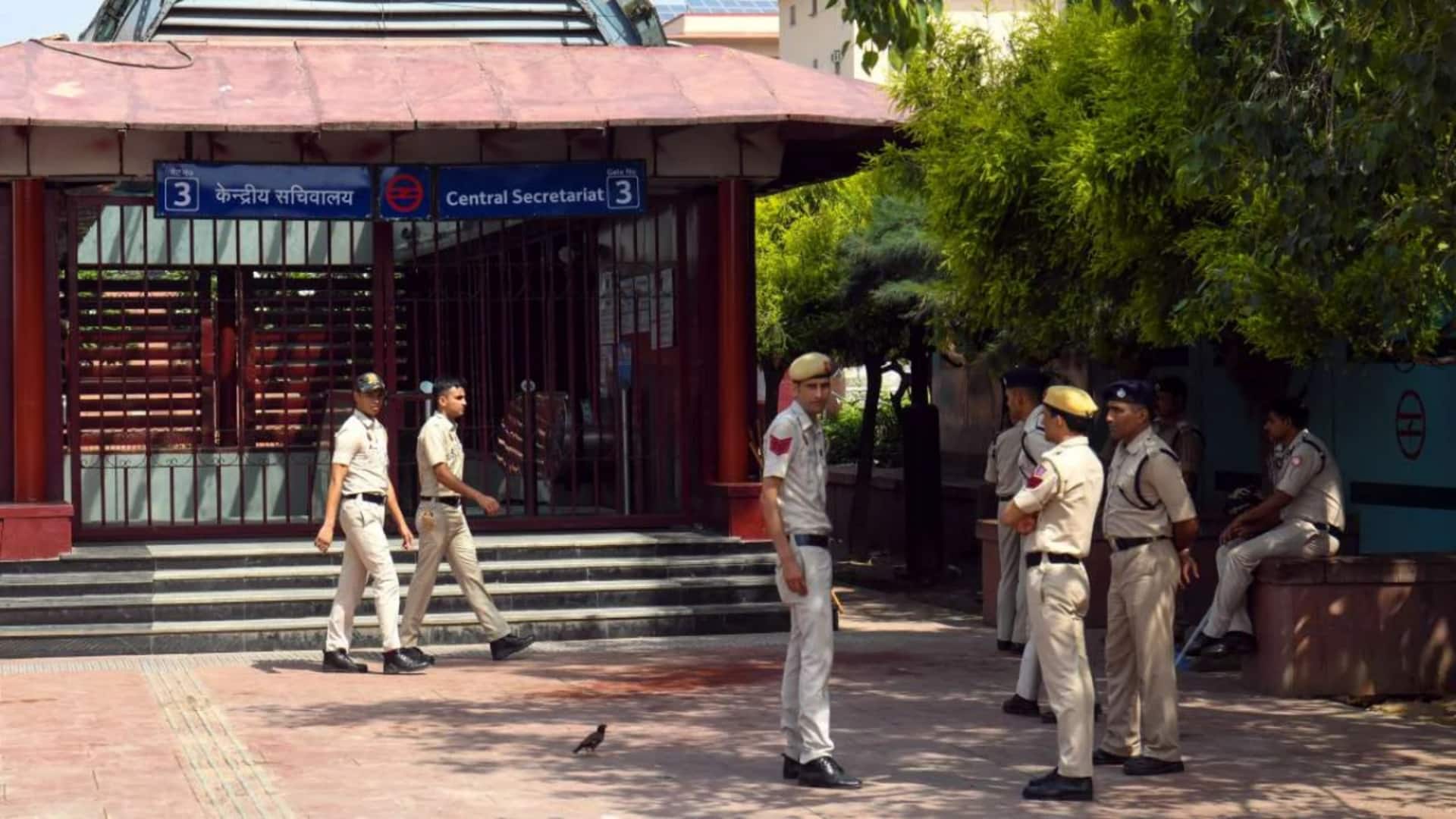 दिल्ली में इंटरनेट-मेट्रो बंद करने पर सरकार ने सुप्रीम कोर्ट से मांगी माफी, हिरासत को सही ठहराया
