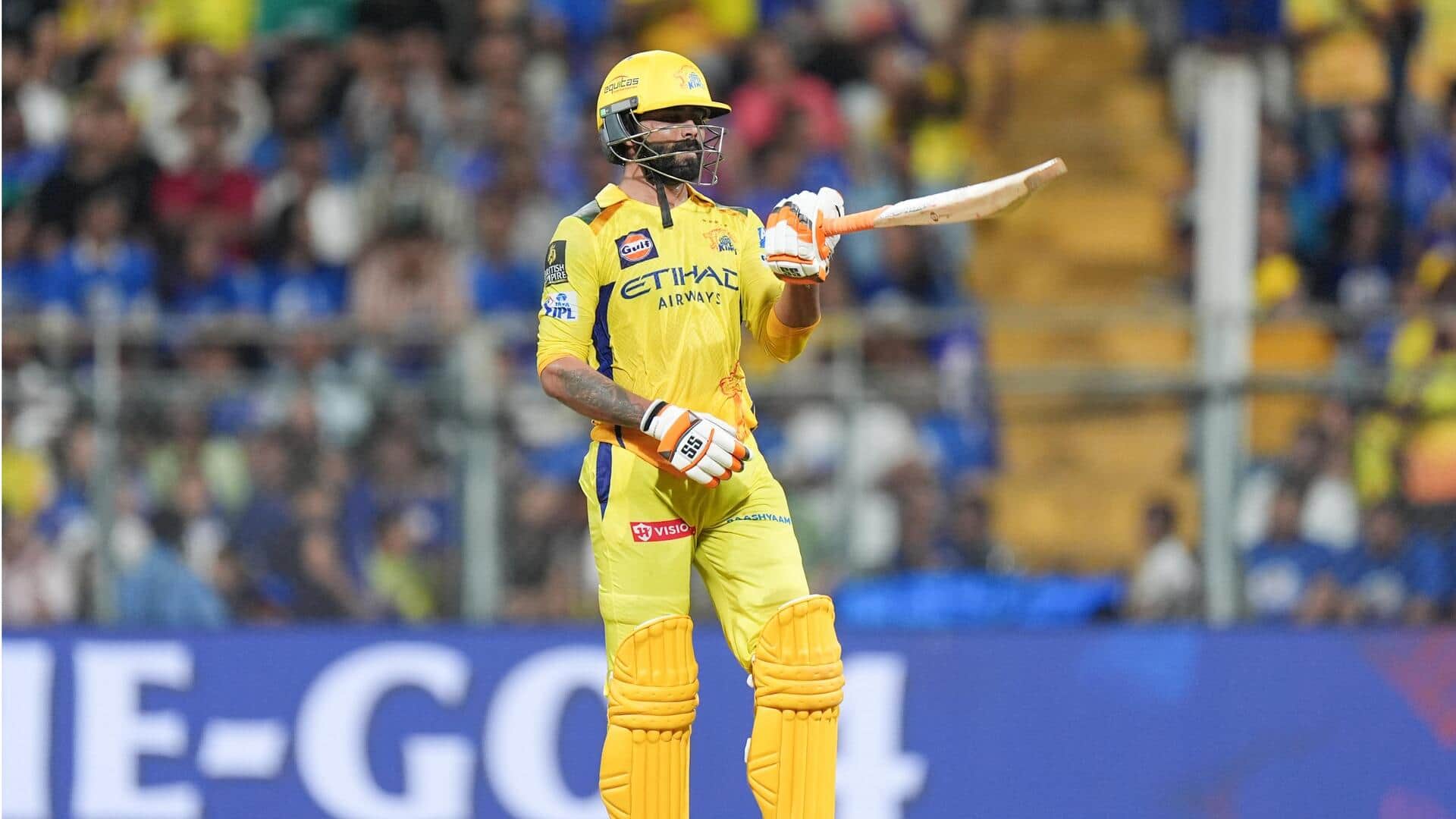 IPL: किसी एक सीजन में 300+ रन बनाने के साथ-साथ 10+ विकेट लेने वाले खिलाड़ी 