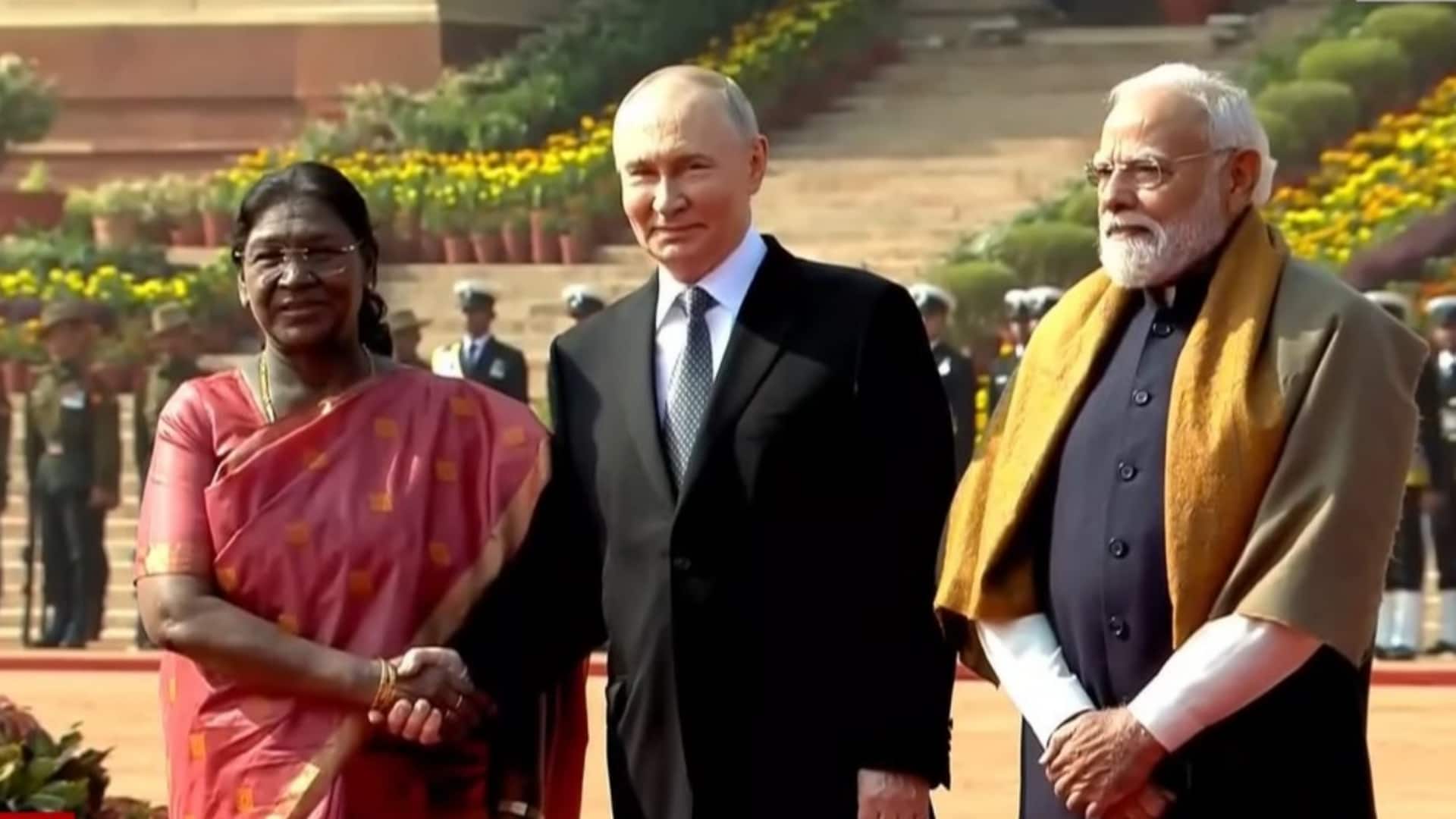 राष्ट्रपति भवन में व्लादिमीर पुतिन का औपचारिक स्वागत, गार्ड ऑफ ऑनर दिया गया