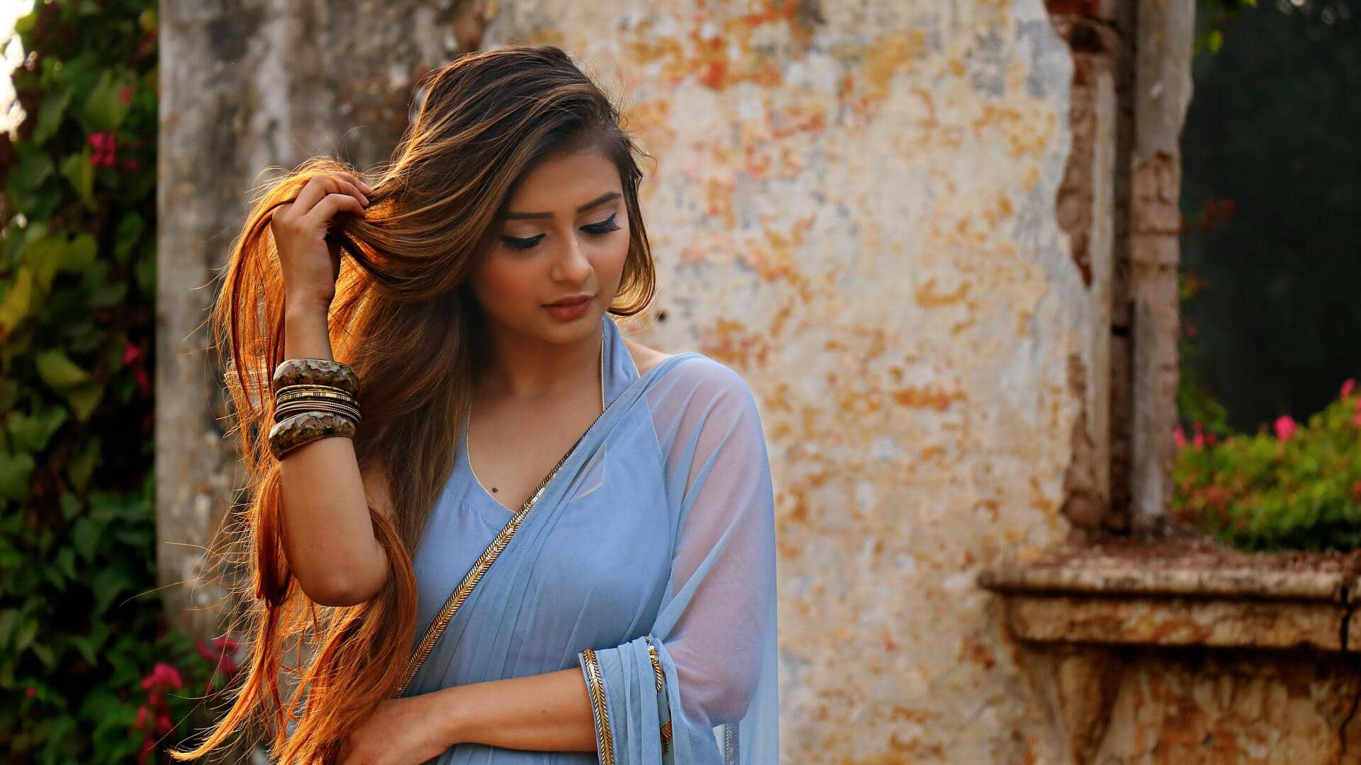 गर्मियों के लिए चुनें ये पारंपरिक कपड़े, महसूस होगा आराम