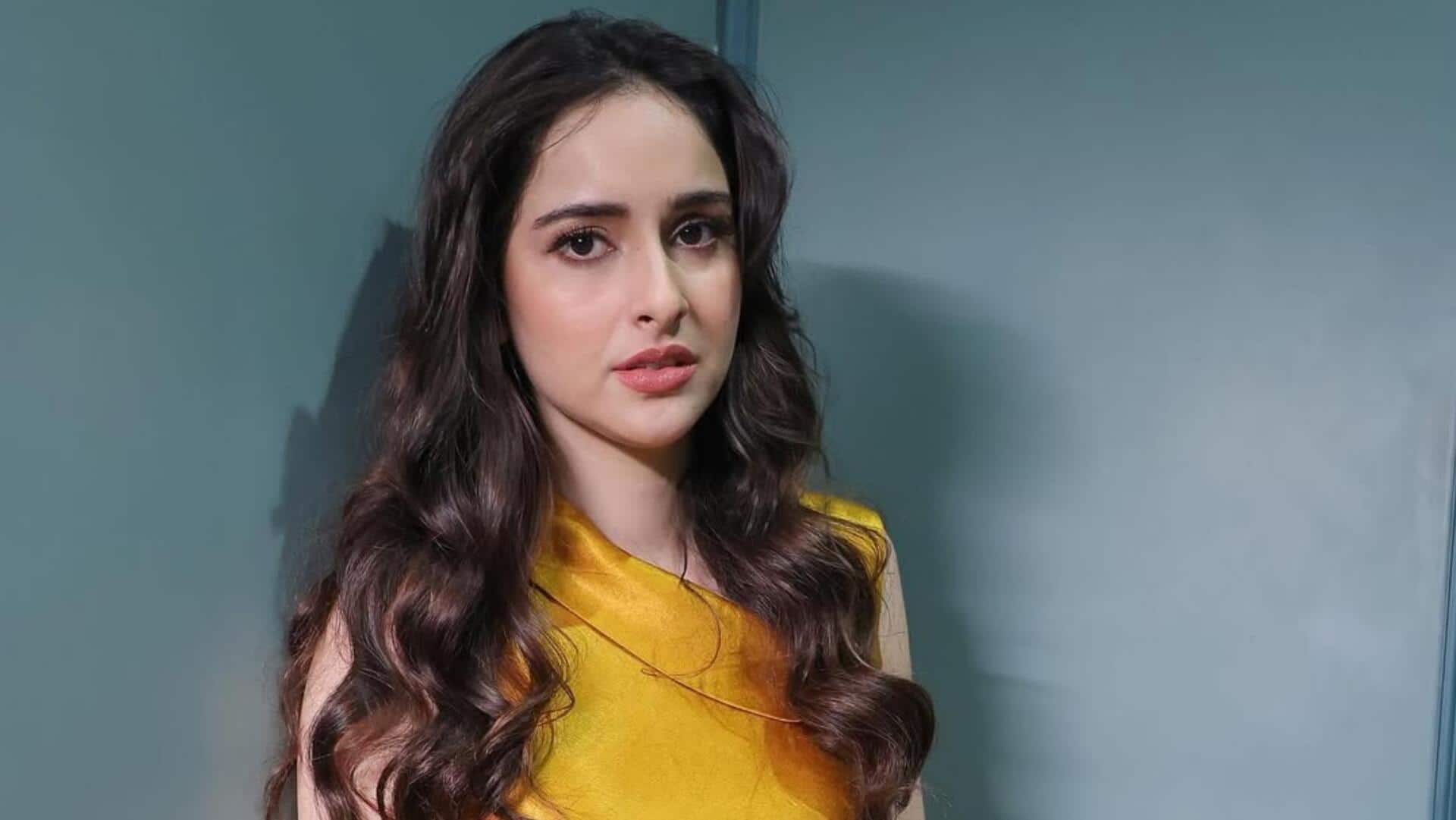 हर्षवर्धन राणे की 'सिला' से सादिया खतीब की पहली झलक आई सामने, दिखा धांसू अवतार हर्षवर्धन राणे की 'सिला' से सादिया खतीब की पहली झलक आई सामने, दिखा धांसू अवतार