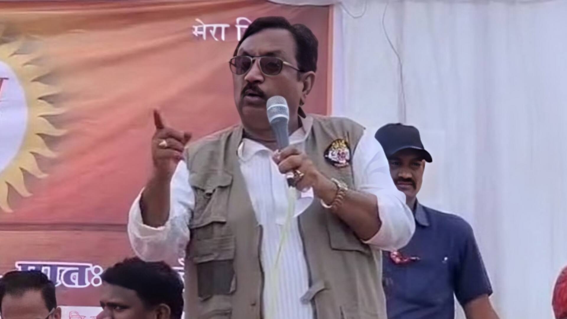 कैबिनेट मंत्री विजय शाह की कर्नल सोफिया कुरैशी पर अभद्र टिप्पणी, माफी मांगने में जुटी भाजपा कैबिनेट मंत्री विजय शाह की कर्नल सोफिया कुरैशी पर अभद्र टिप्पणी, माफी मांगने में जुटी भाजपा