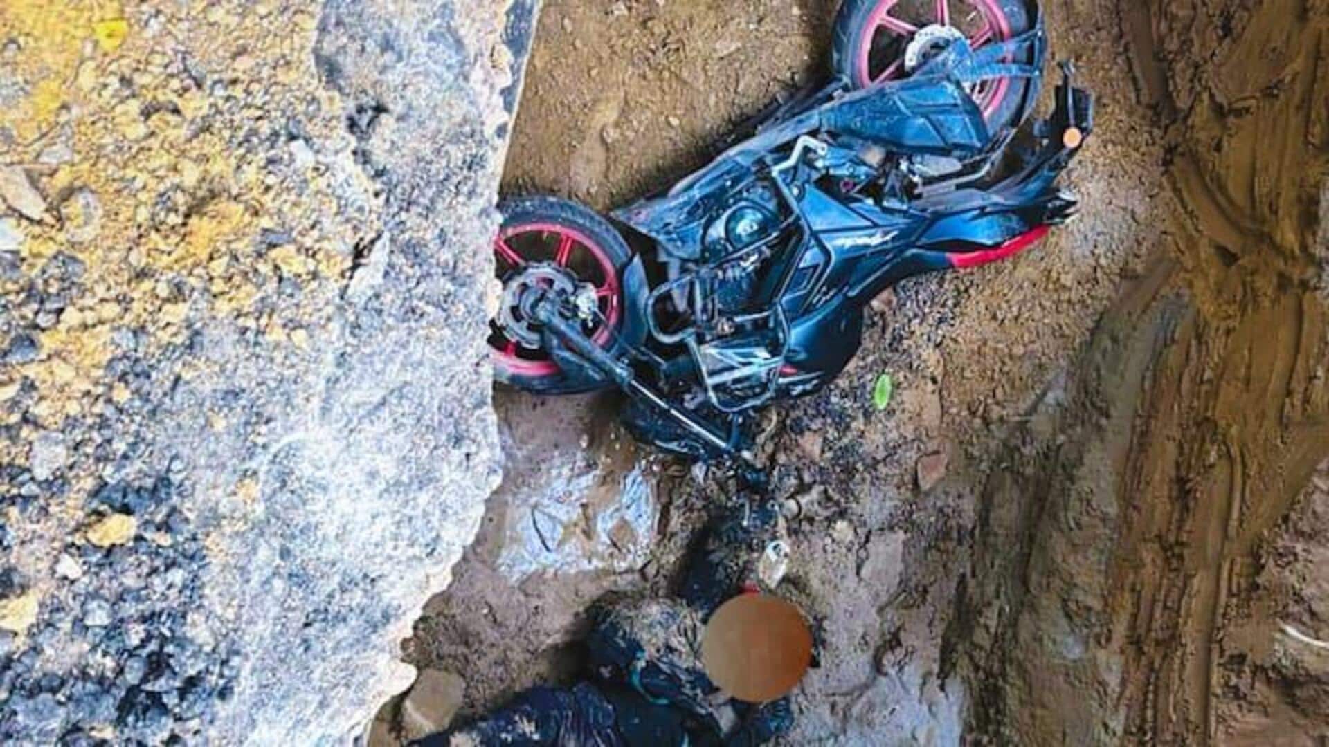 दिल्ली में बाइक सवार की मौत के मामले में सहायक ठेकेदार गिरफ्तार, FIR भी दर्ज