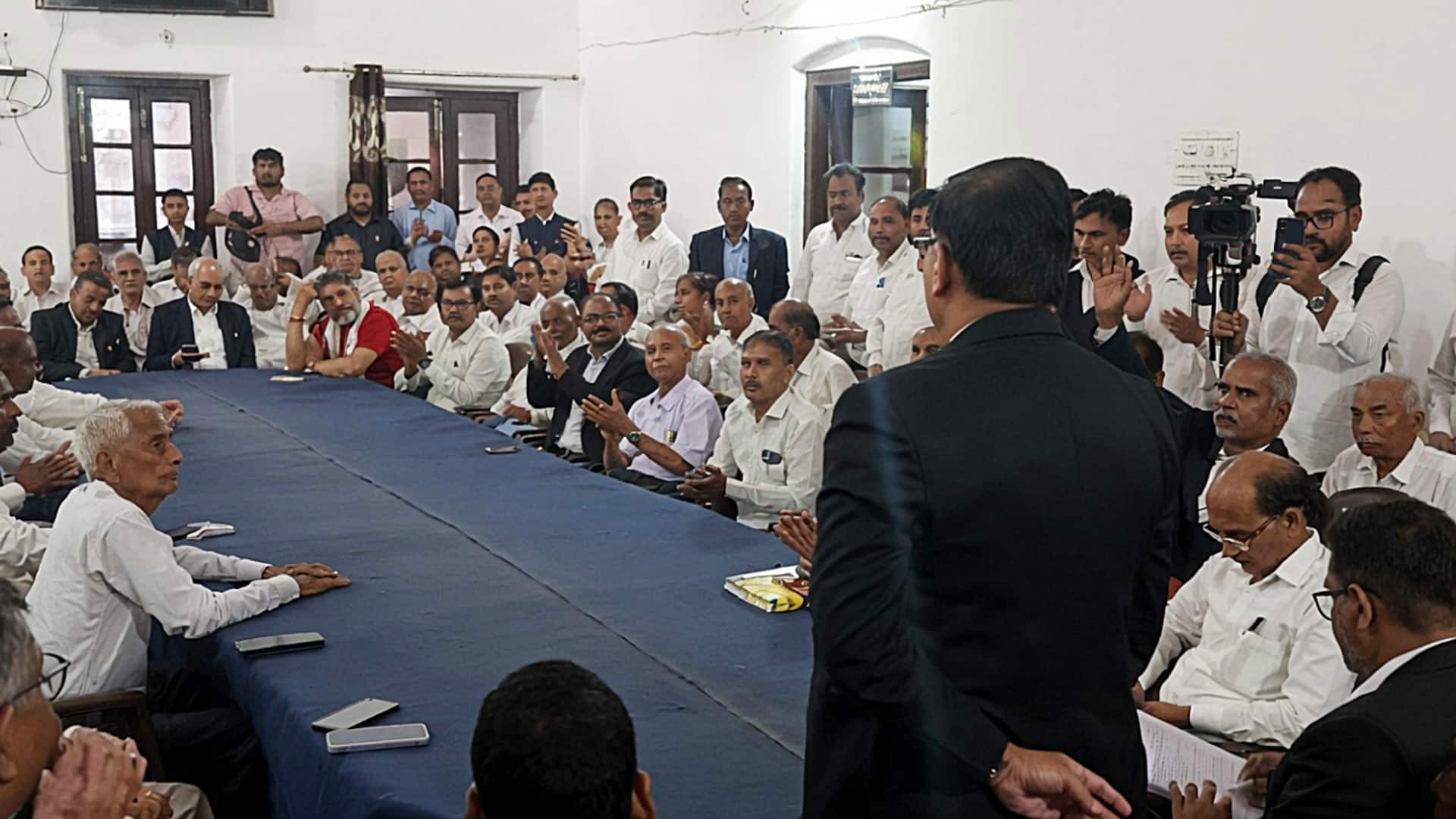 अयोध्या बार एसोसिएशन राम मंदिर चंदा चोरी आरोपियों का नहीं लड़ेगा मुकदमा, CBI जांच की मांग